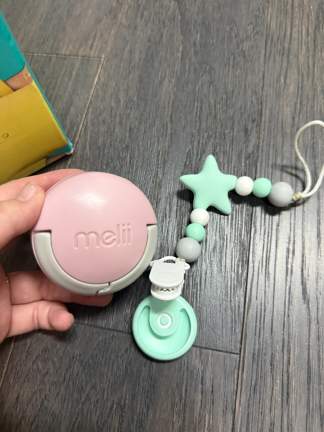 Melli Pacifier Clip with Star