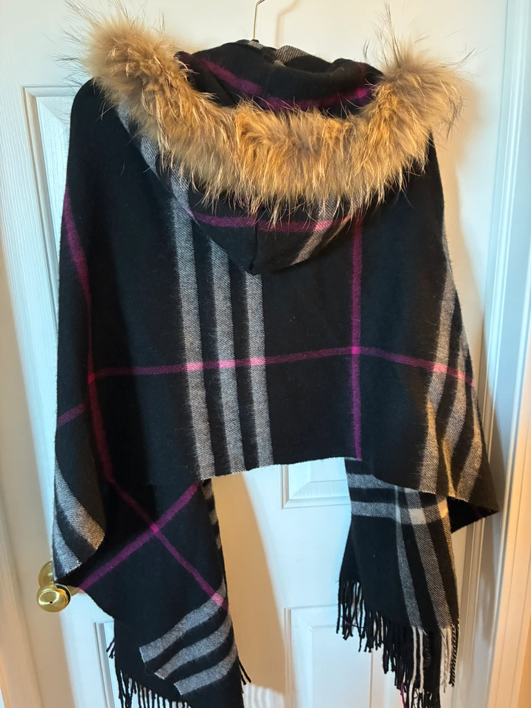 Black Plaid Cape with Fur Hood - photo 2
