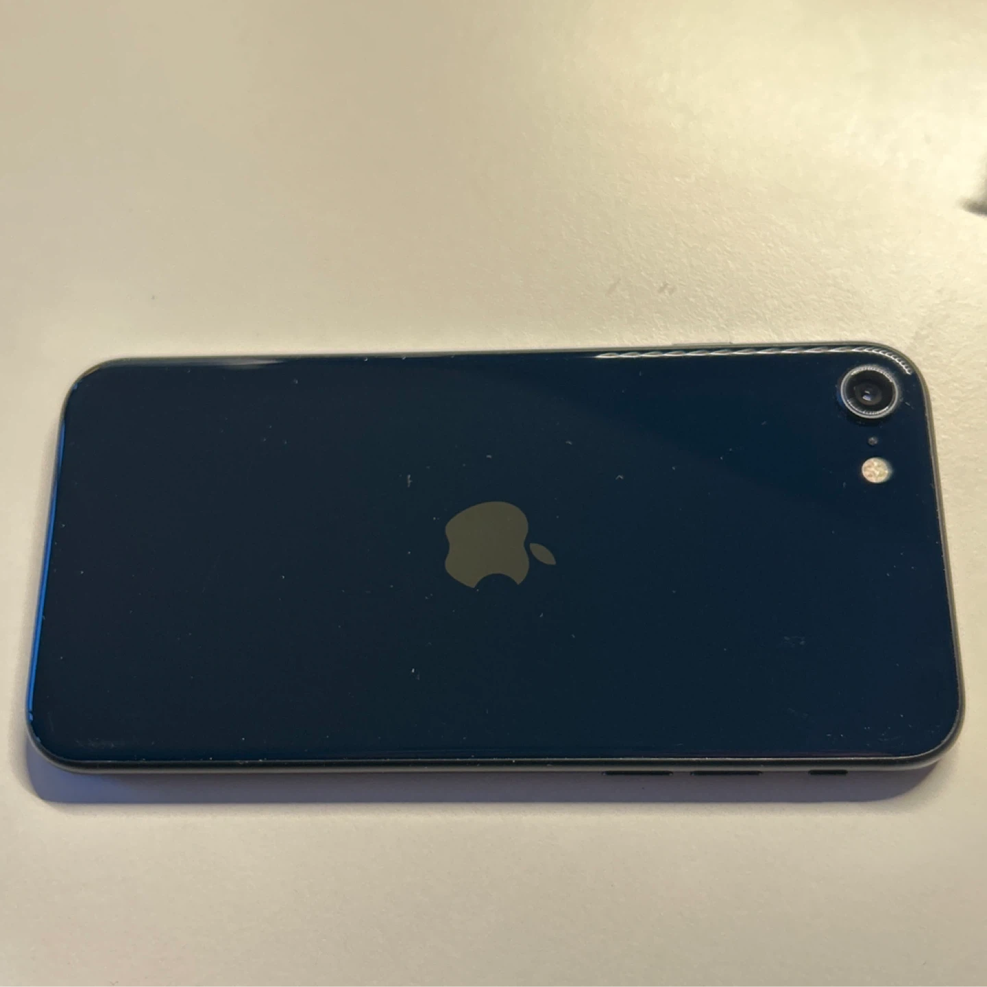 Apple iPhone SE (3rd Gen)