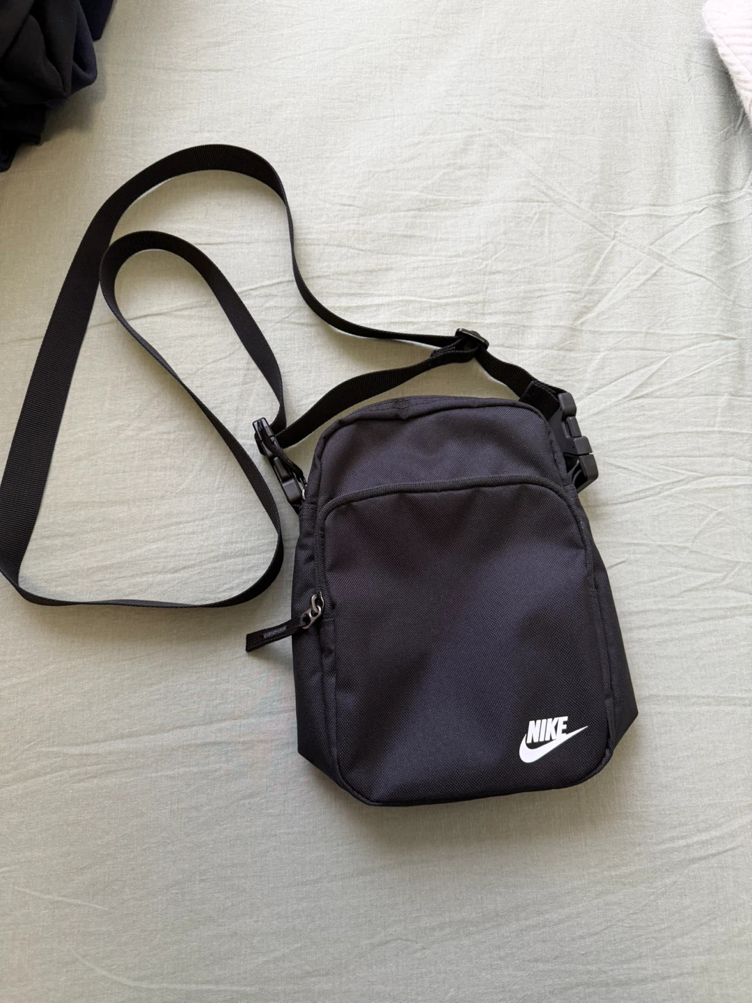 Nike side-bag