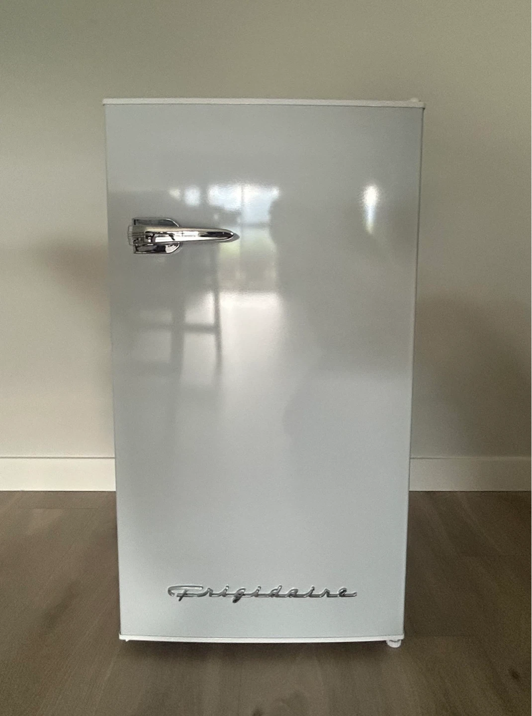 Frigidaire white eraser board mini fridge