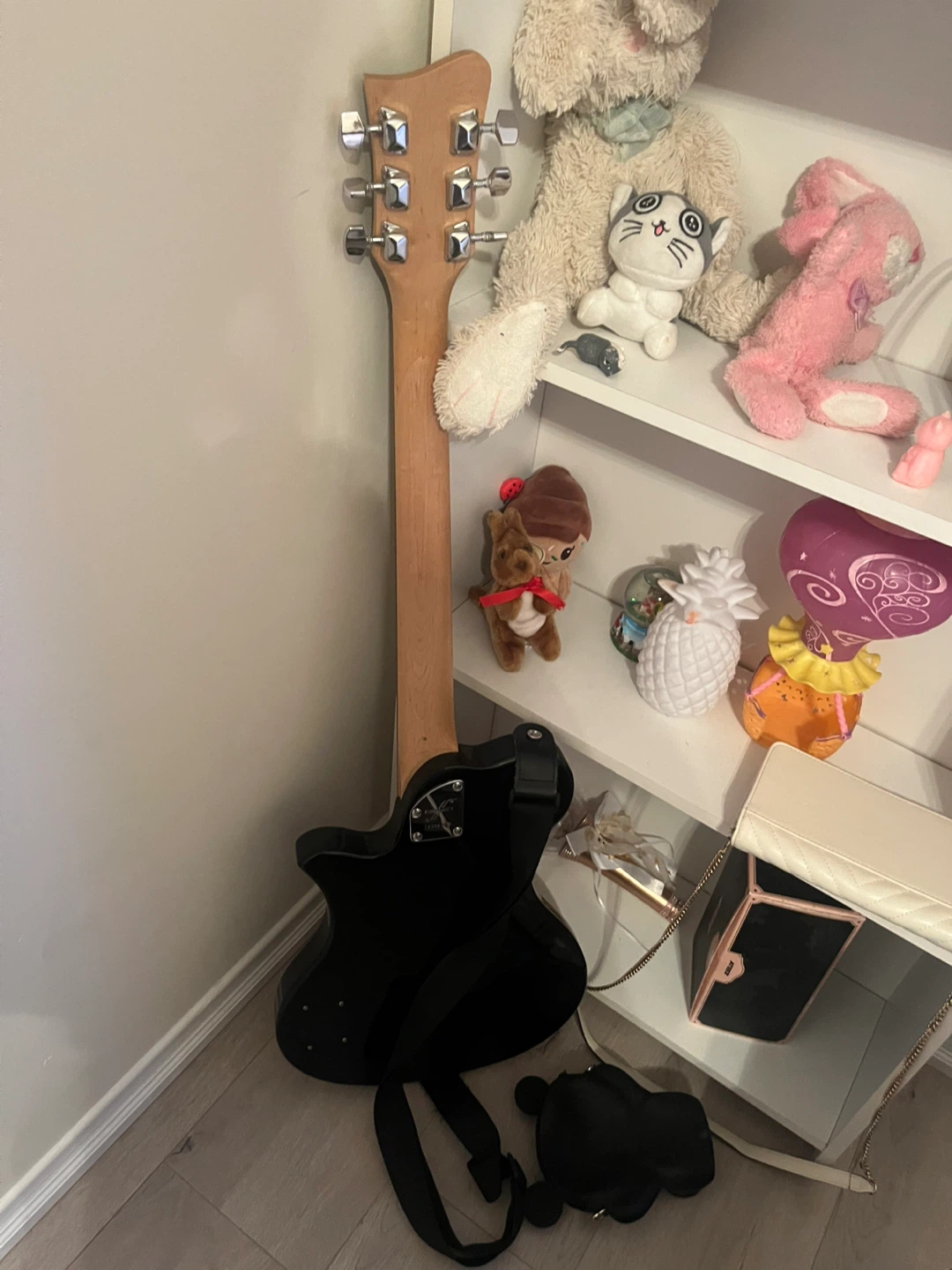 Electric guitar - photo 2
