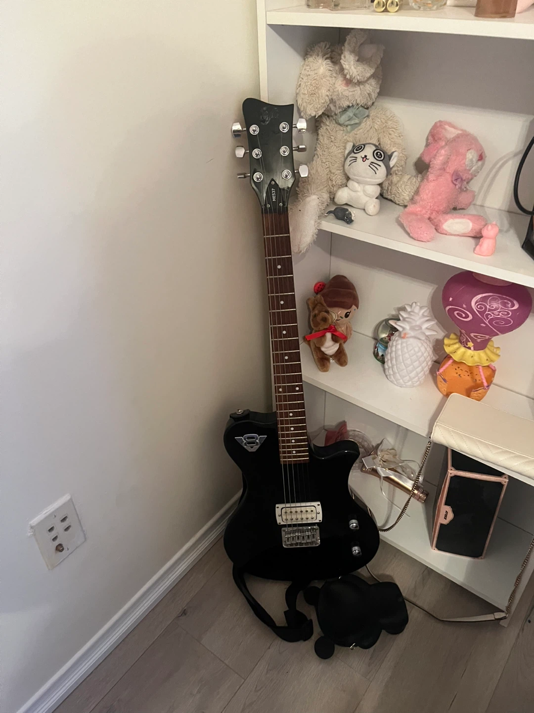 Electric guitar