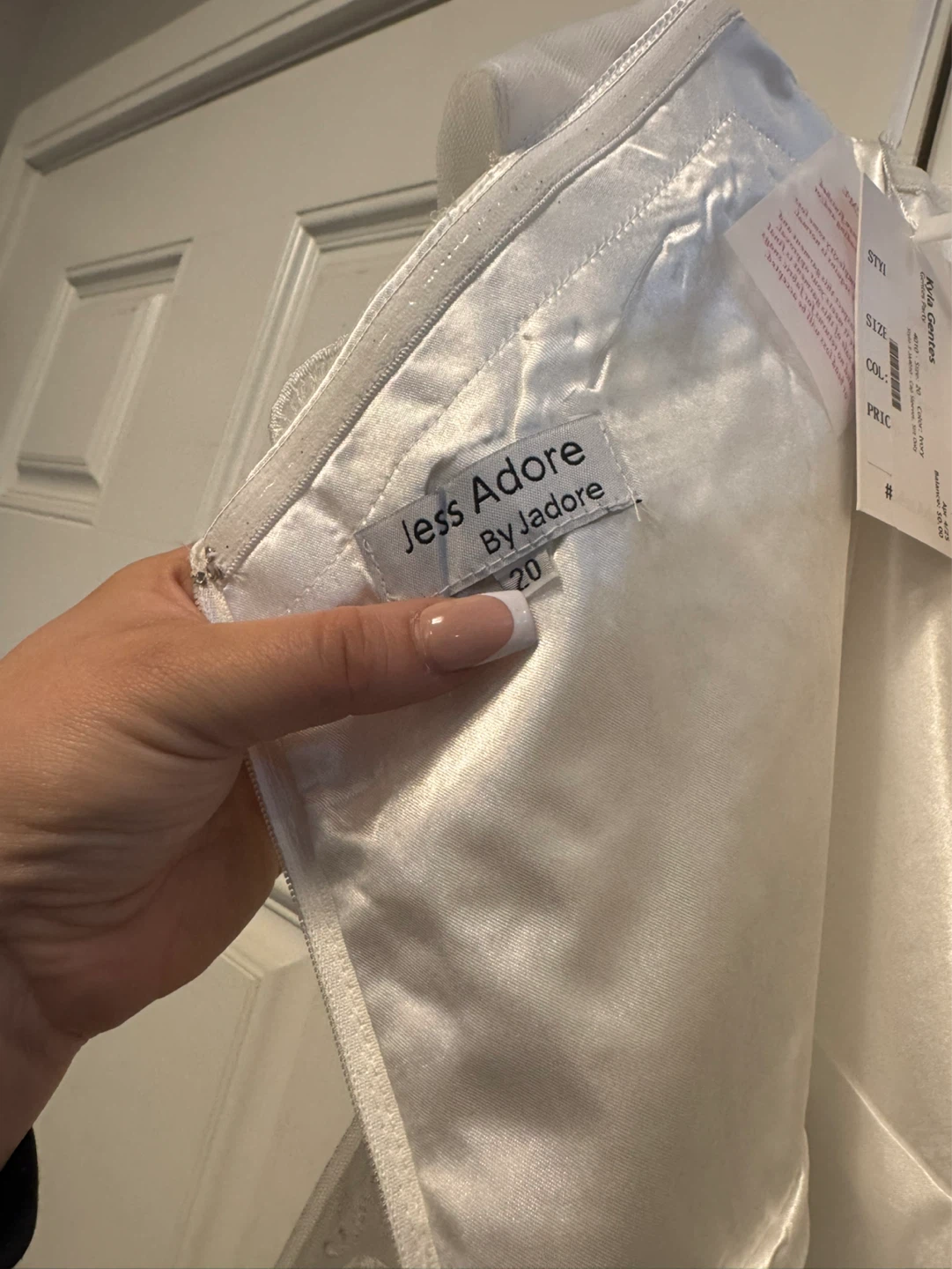 Jess Adore by Jadore Wedding Dress Size 20 NEVER WORN - photo 5