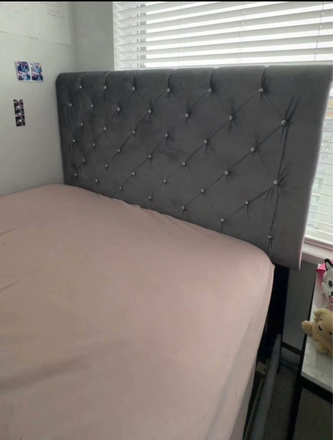 Grey Velvet Tufted Headboard Bed Frame - photo 2