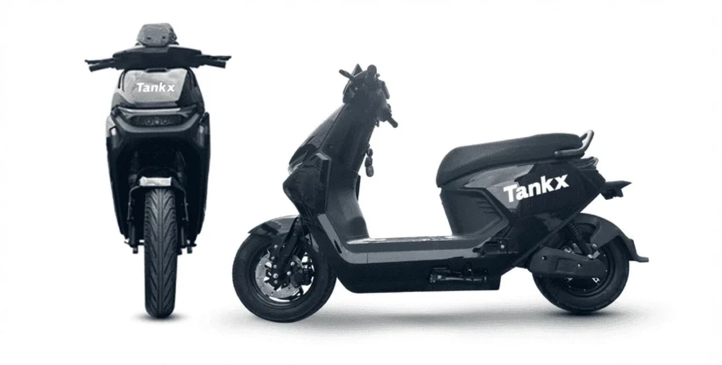 Black Tankx Electric Scooter