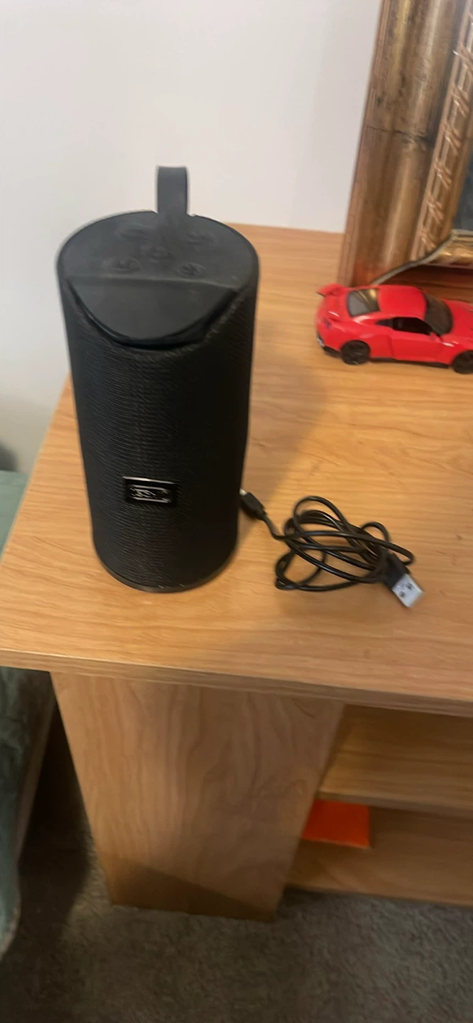 Black Portable Bluetooth Speaker