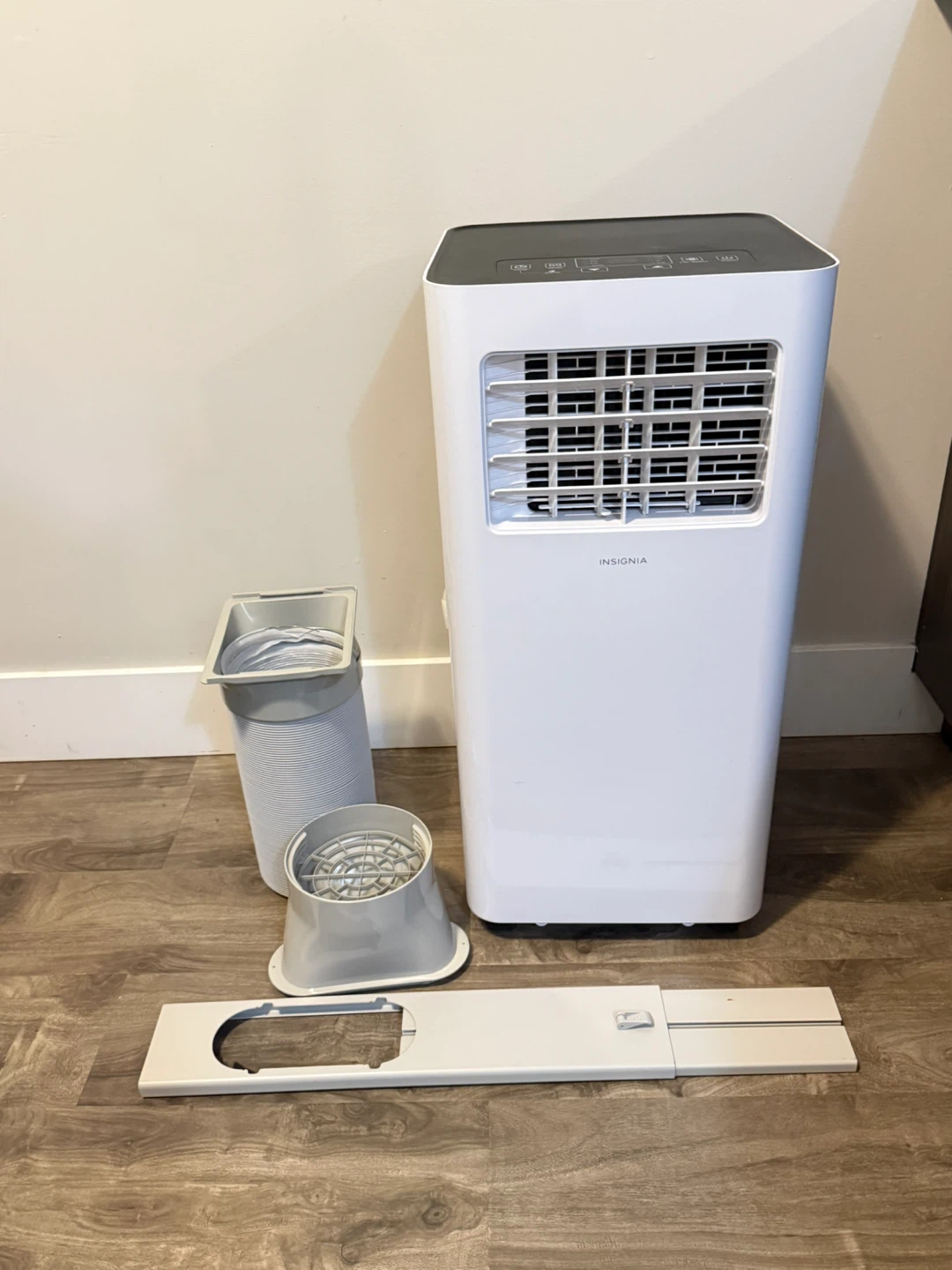Insignia Portable Air Conditioner 10,000 BTU — Complete Kit