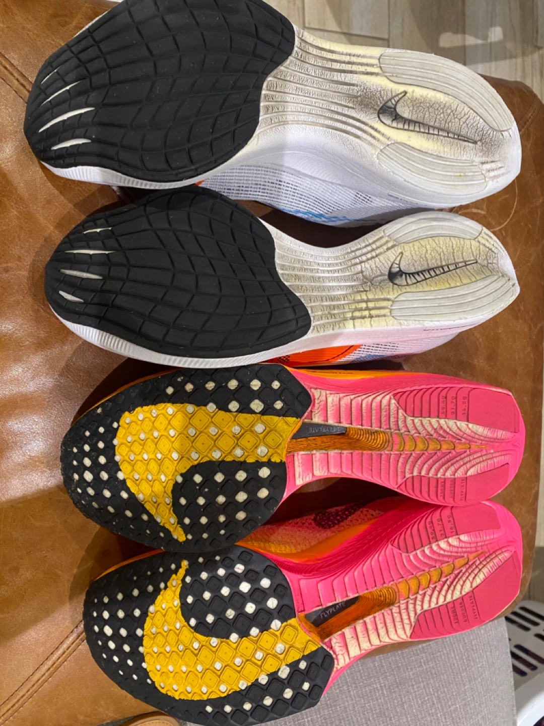 Set of 2 Nike Vaporfly Running Shoes sz9.5 - photo 3