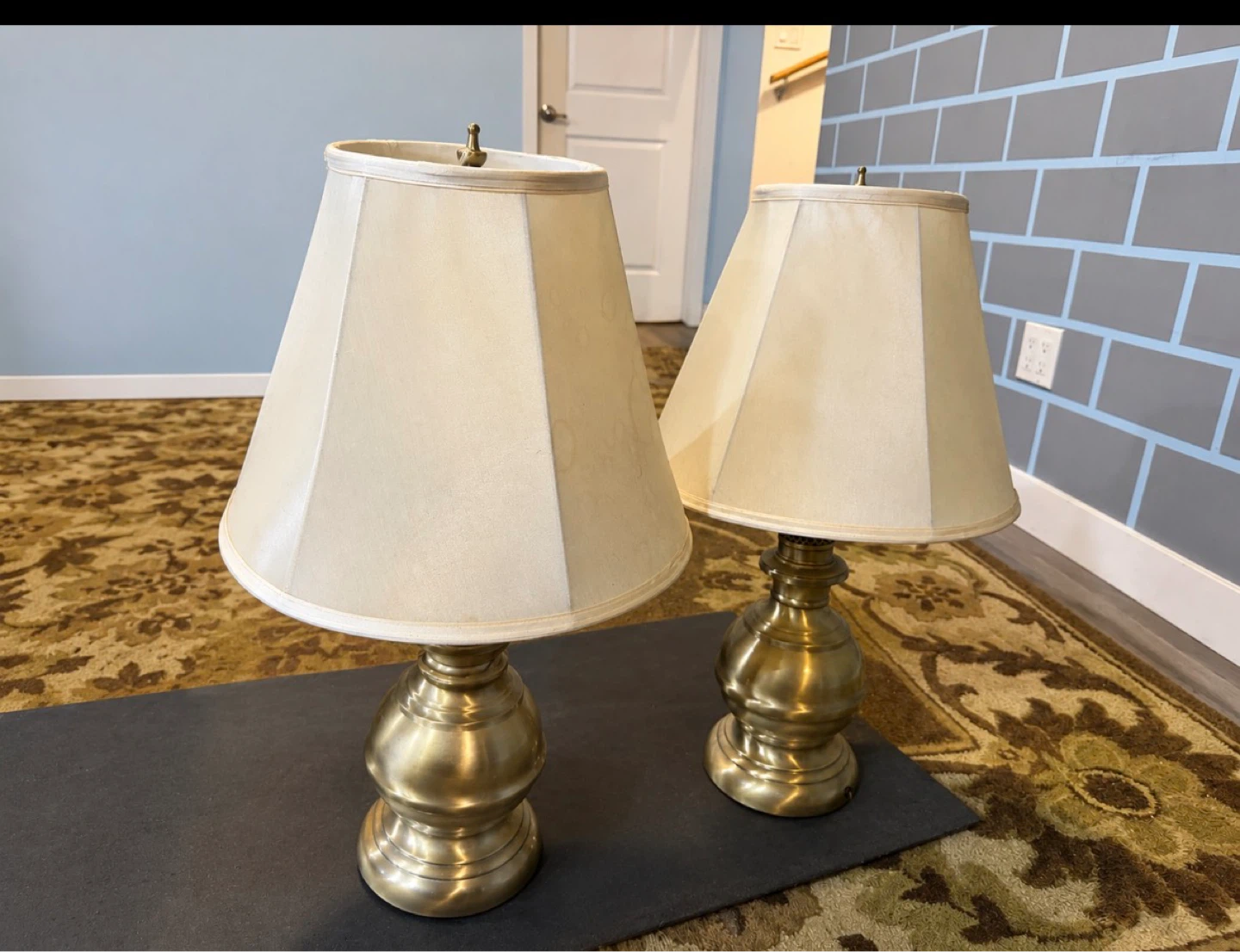 Set of 2 Vintage Brass Table Lamps