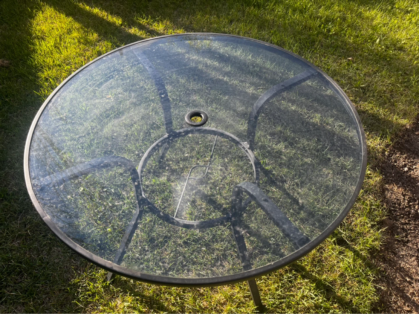 Round Glass Top Patio Table