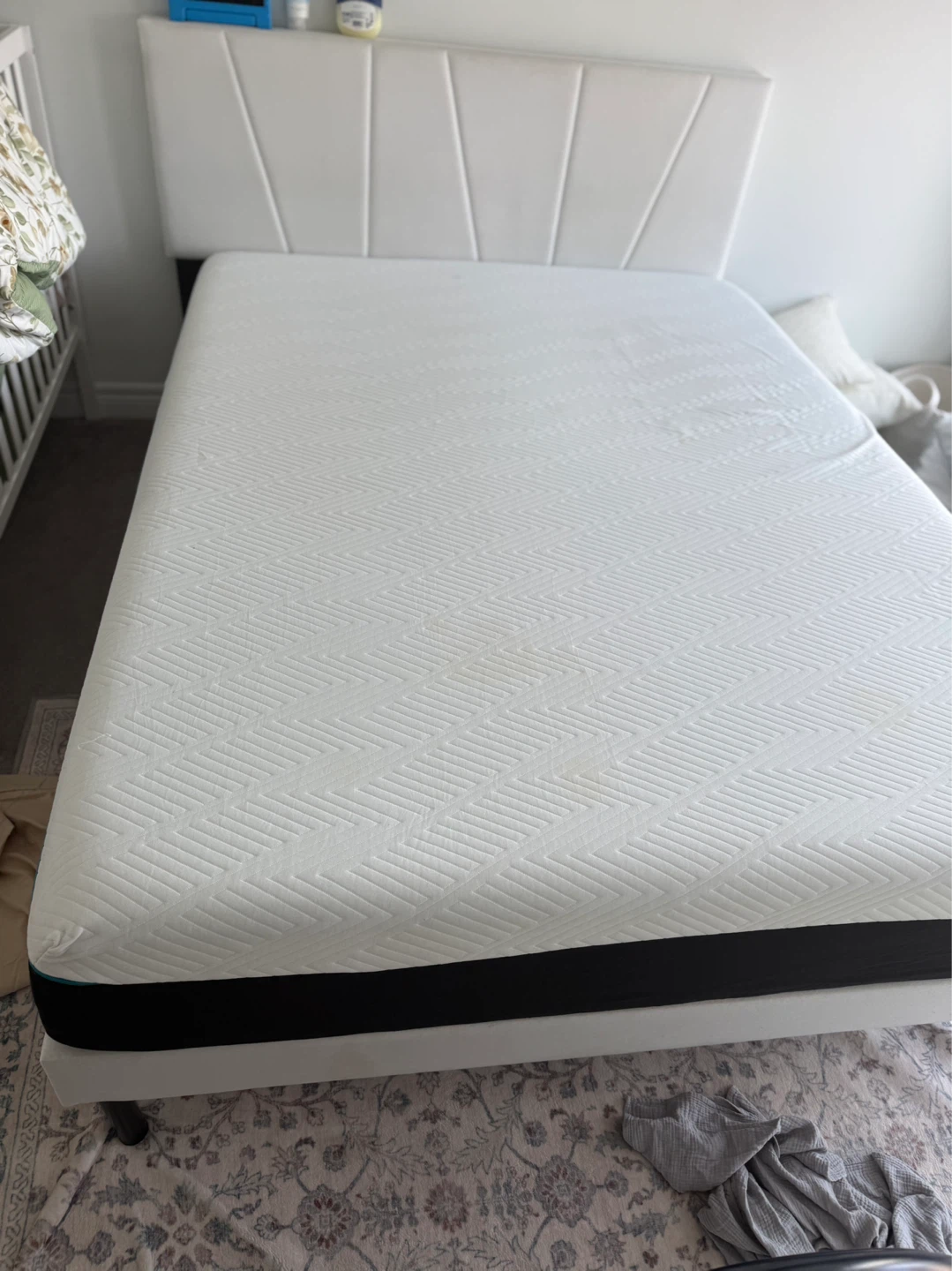 Structube White Queen-size bed with mattress
