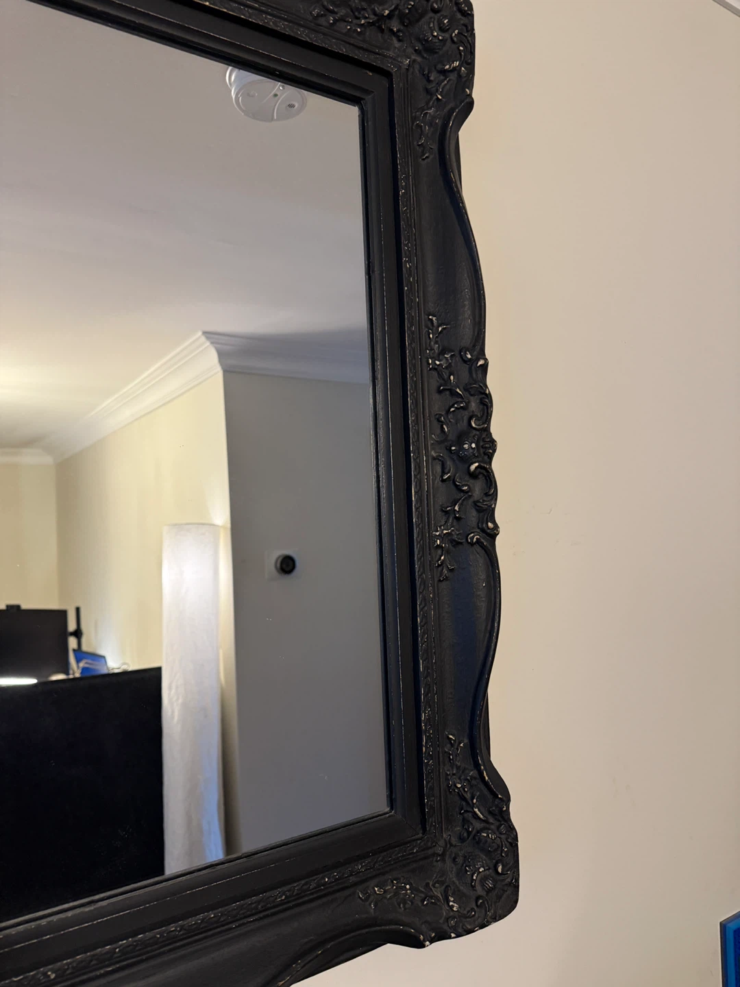 Antique Decorative Mirror – Beautiful Vintage Frame - photo 3