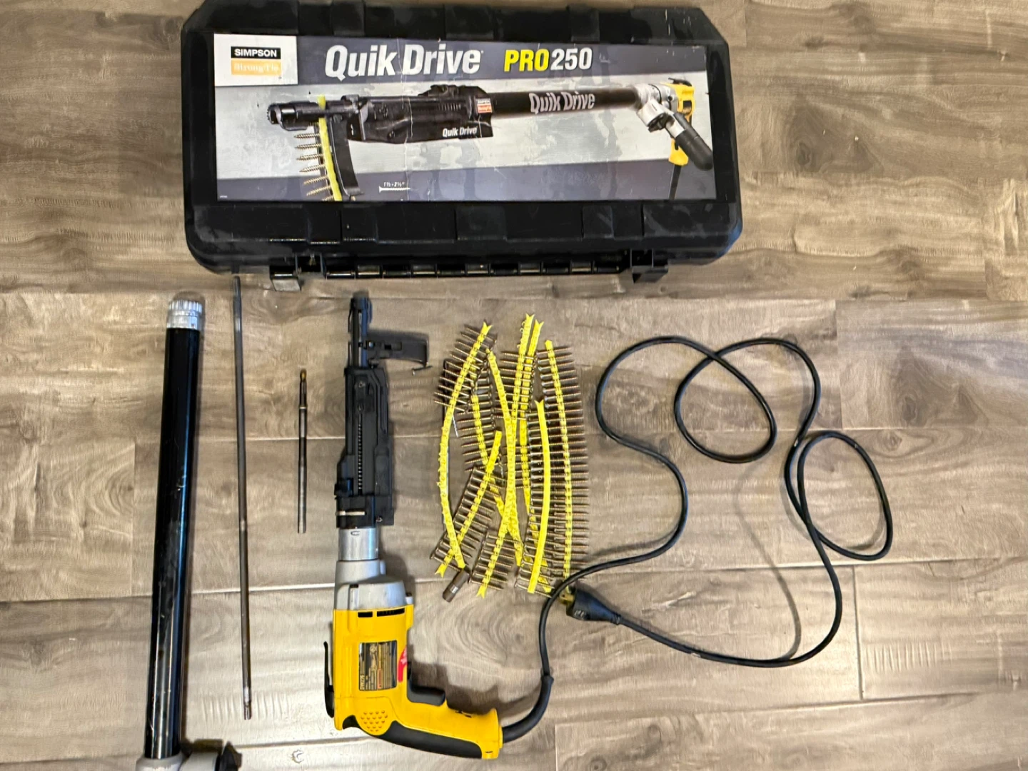 Simpson Strong-Tie Quik Drive PRO250 + DeWalt Screwdriver