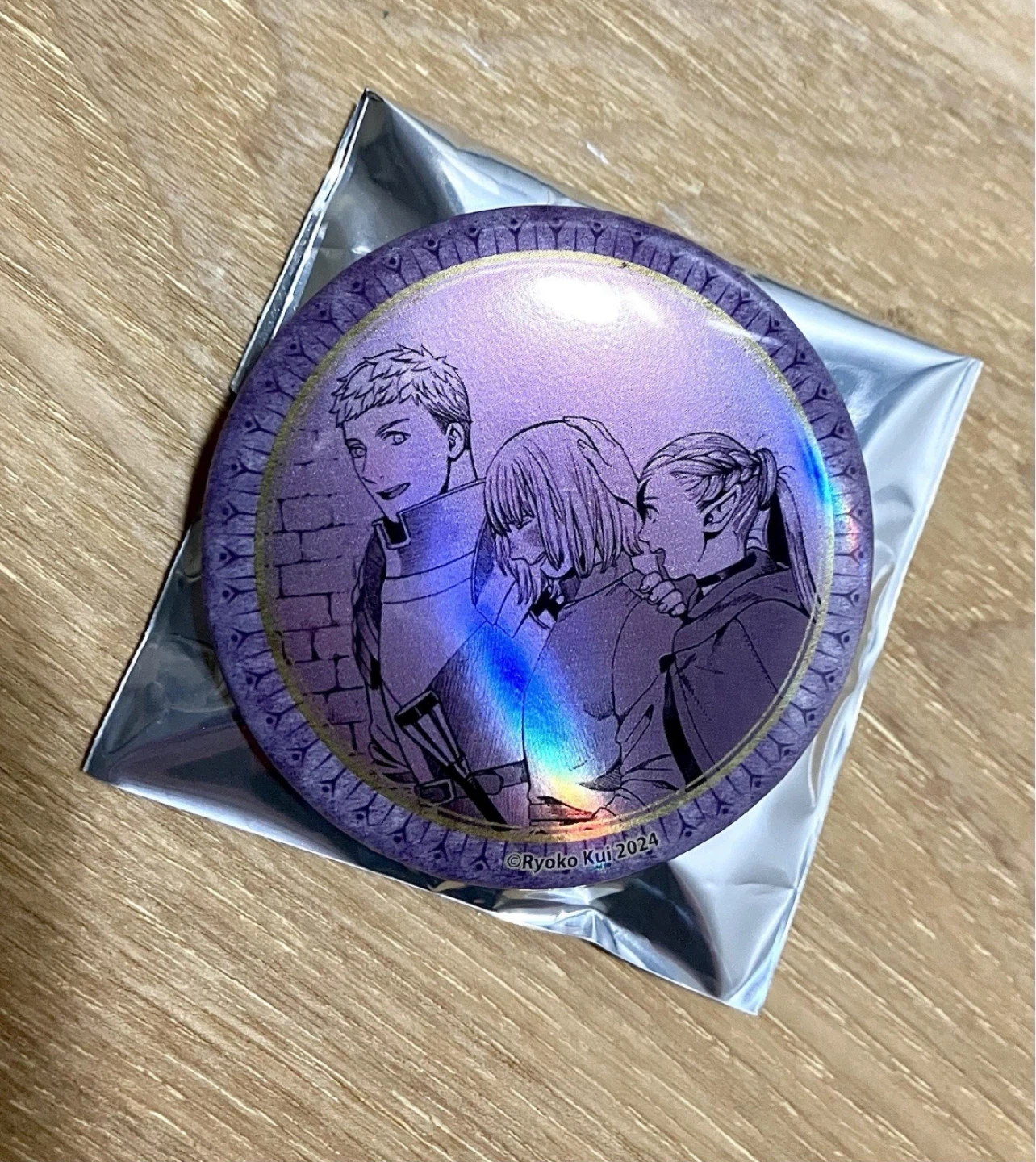 Delicious In Dungeon Laios Marcille Falin Holographic Pin Badge - photo 5