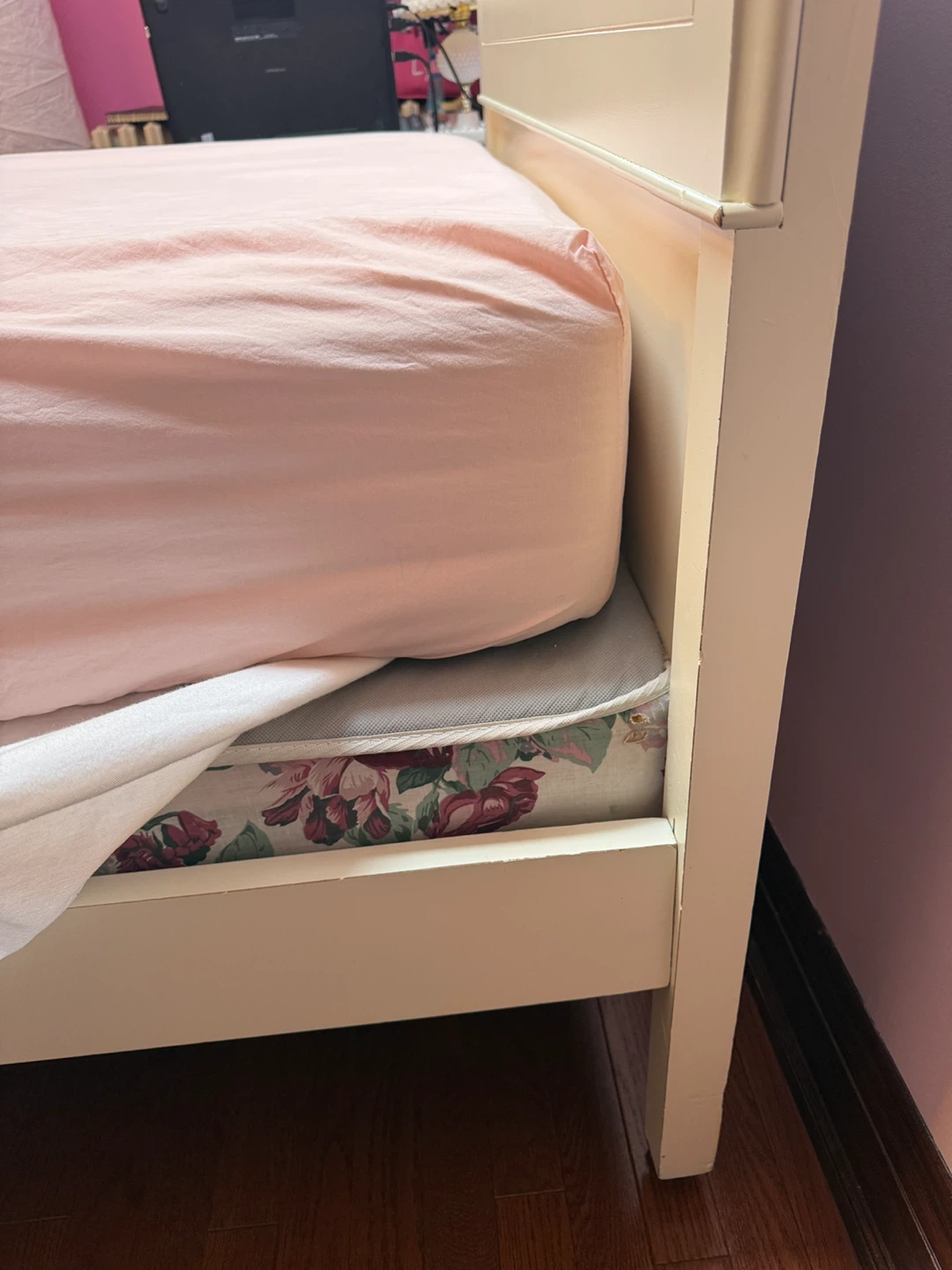 Cream French Provincial Twin Bed Frame & Mattress - photo 5