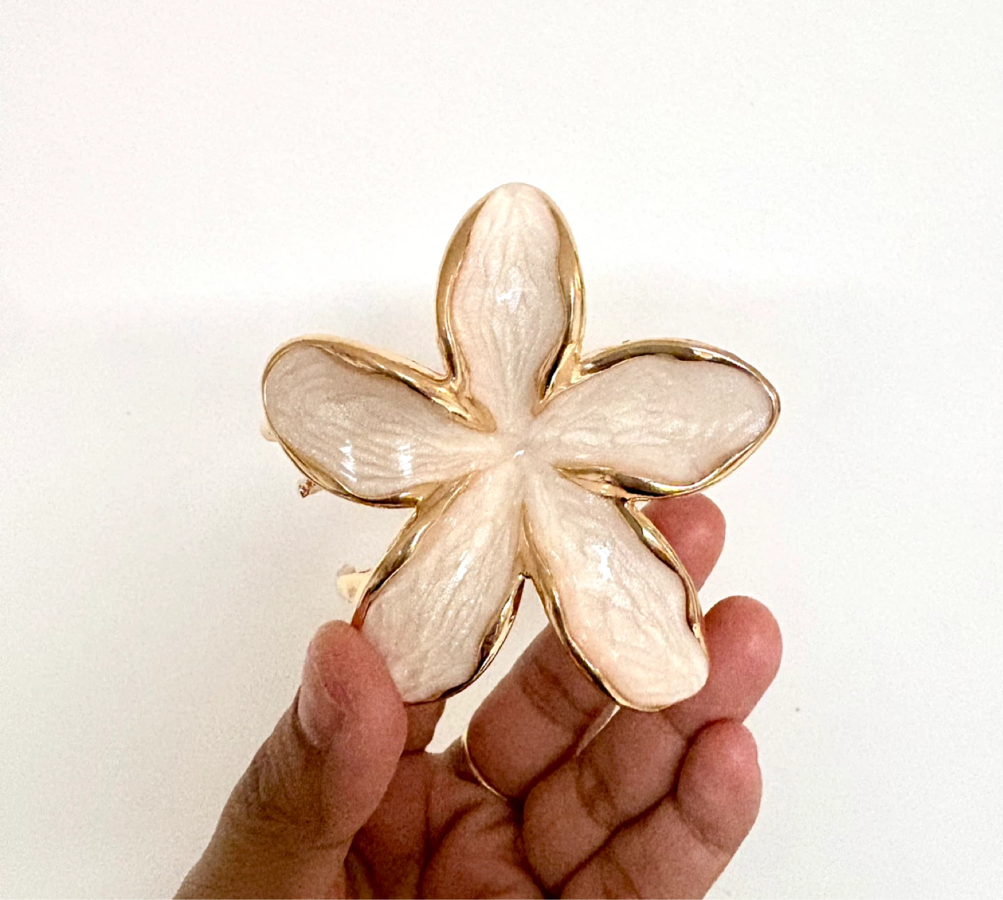 Gold-tone Flower Hair Claw Clip# freecycle