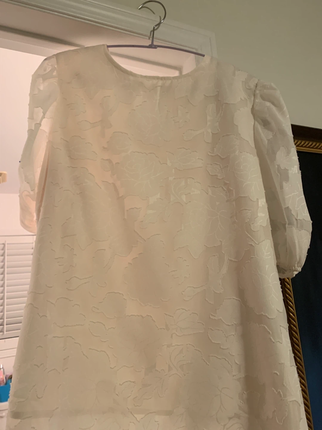 White Textured Puff Sleeve Top - Size Medium