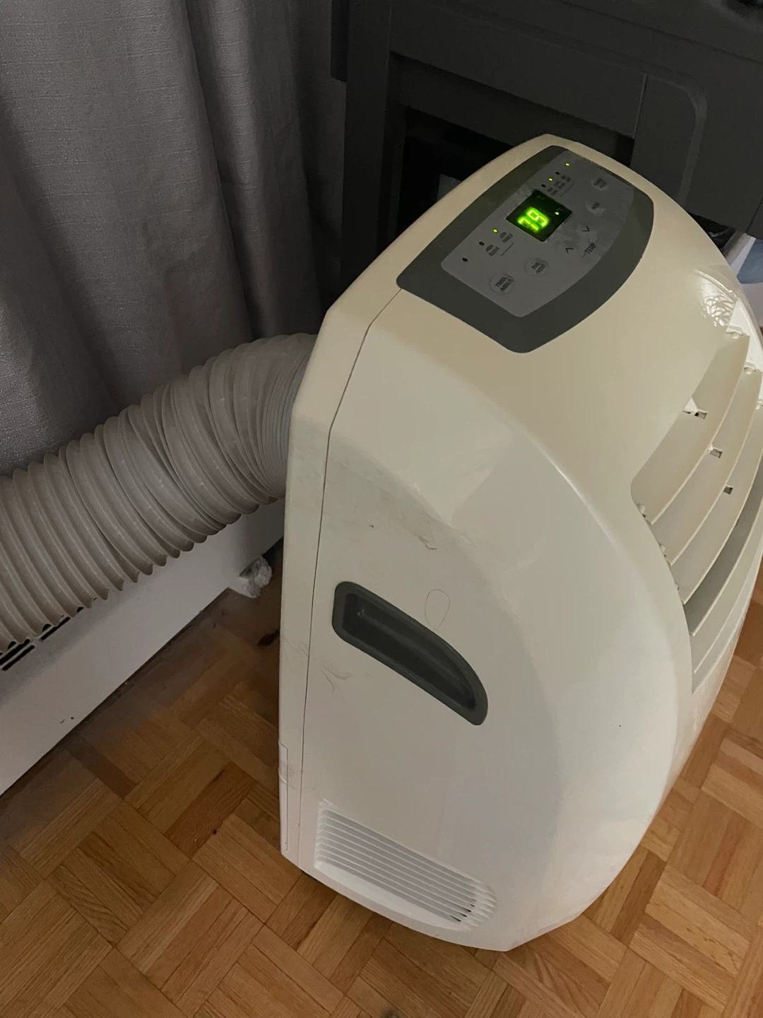 LG Portable Air Conditioner 10,000 - photo 2
