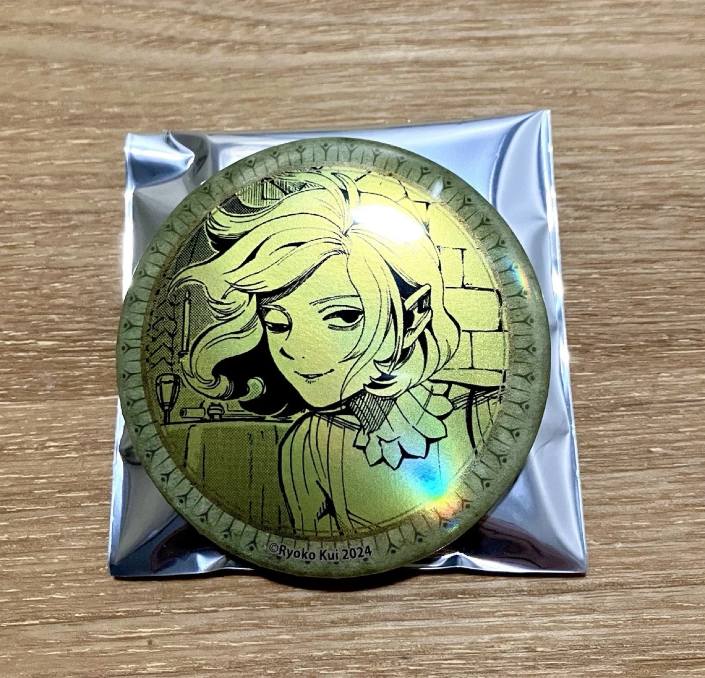 Delicious In Dungeon Mithrun Holographic Button Pin Badge - photo 3