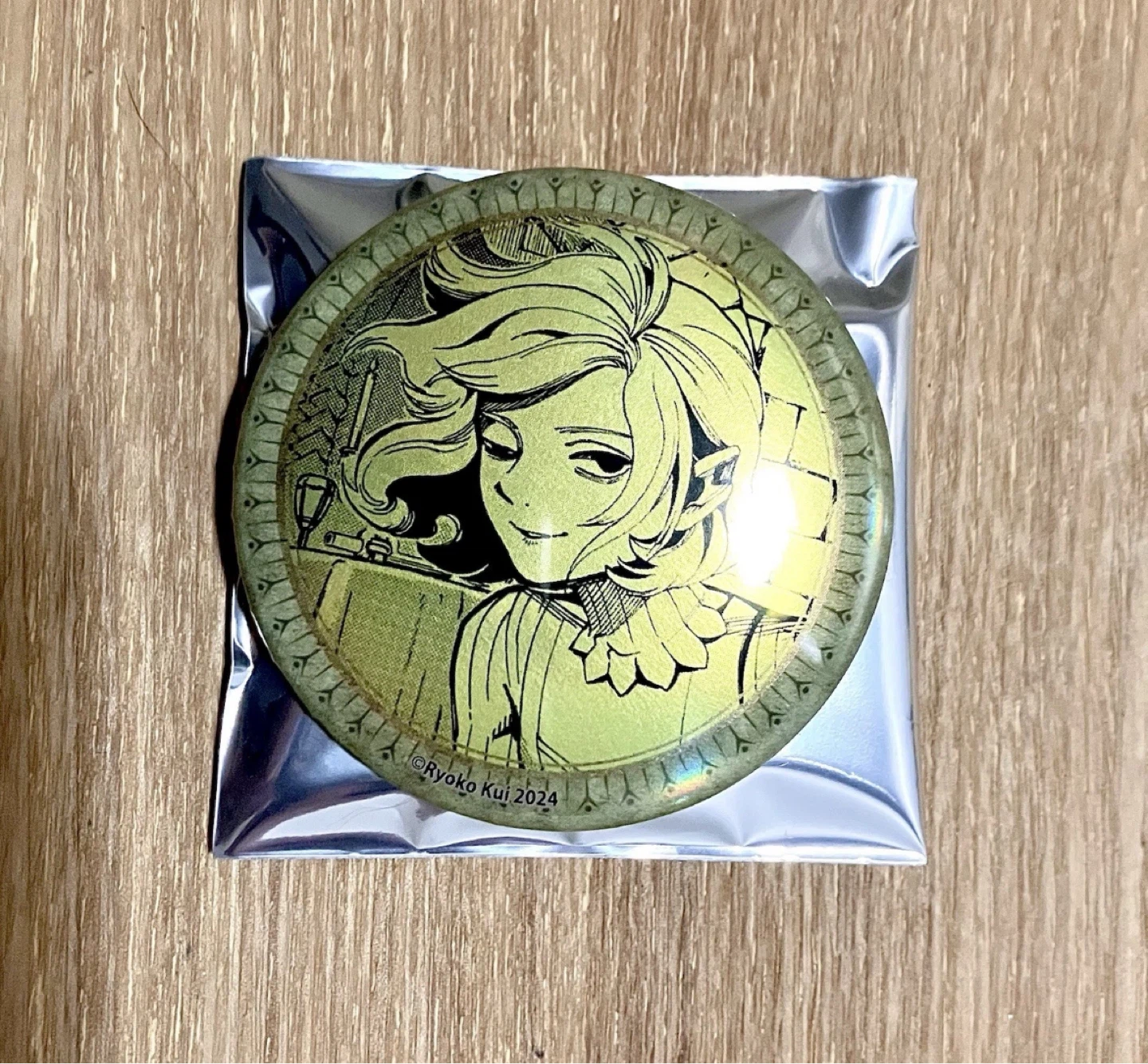 Delicious In Dungeon Mithrun Holographic Button Pin Badge - photo 4