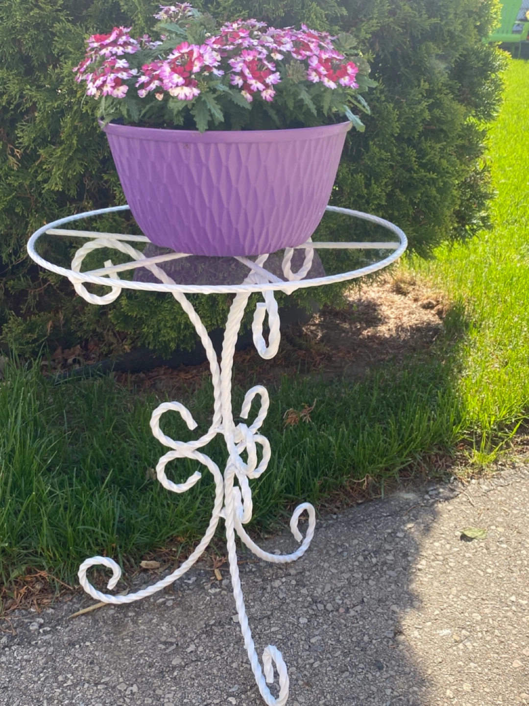 Pair of Vintage Metal indoor/outdoor Plant Stands - photo 2
