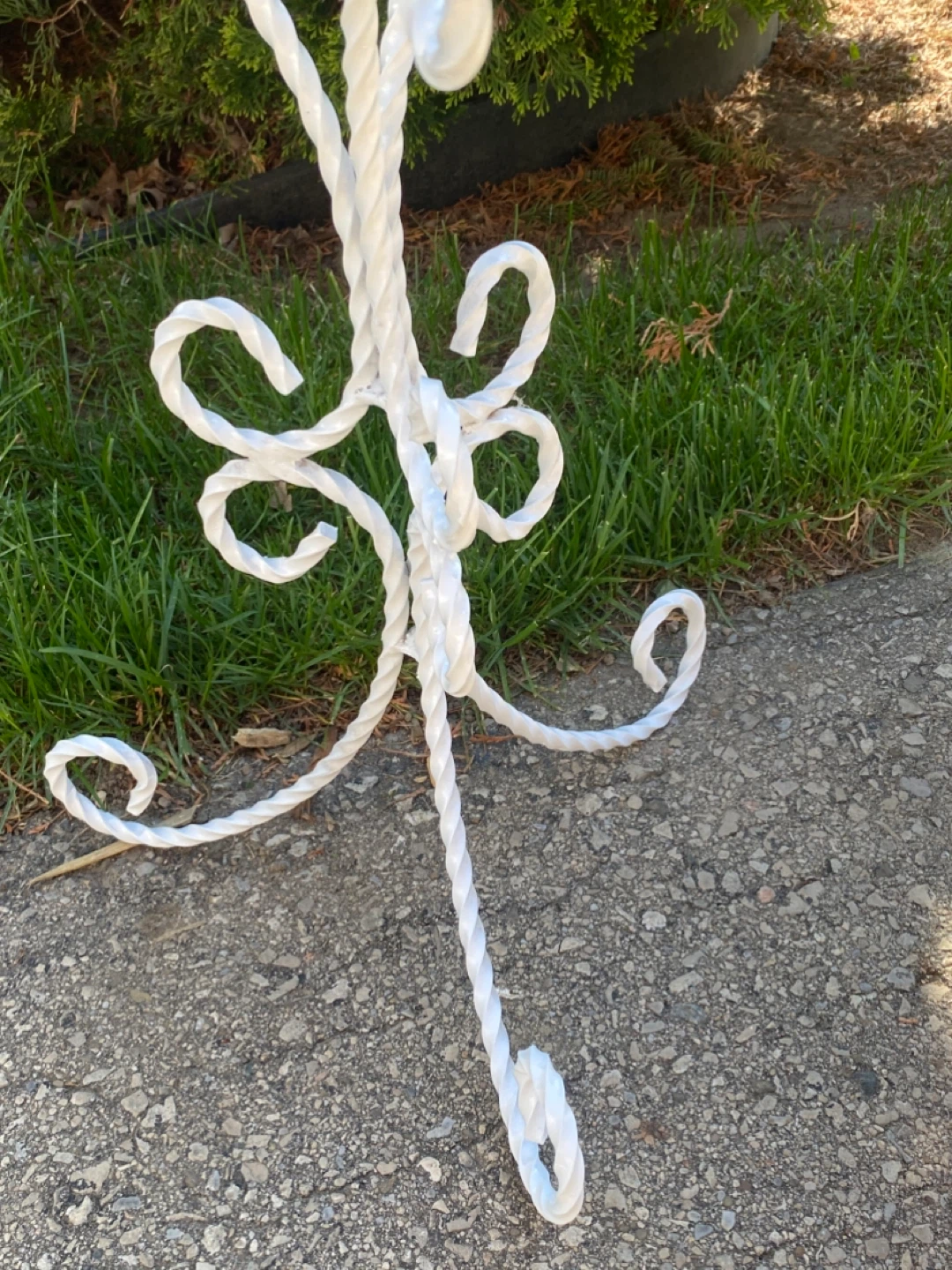 Pair of Vintage Metal indoor/outdoor Plant Stands - photo 4