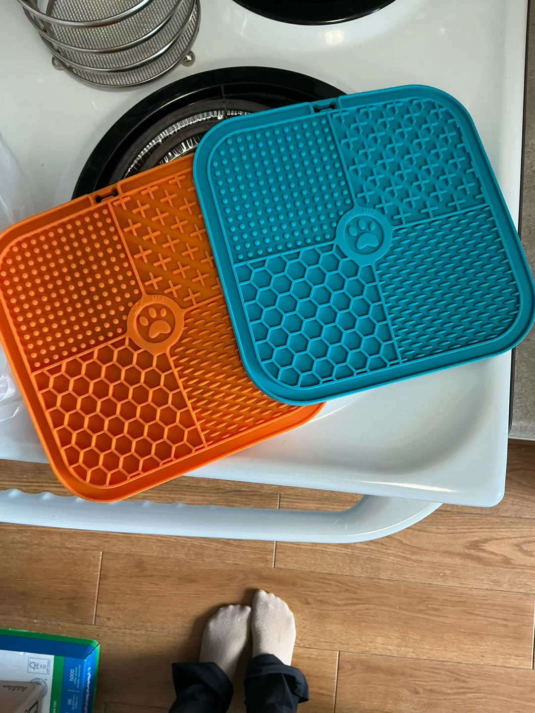 Set of 2 Dog Lick Mats (Orange & Blue)