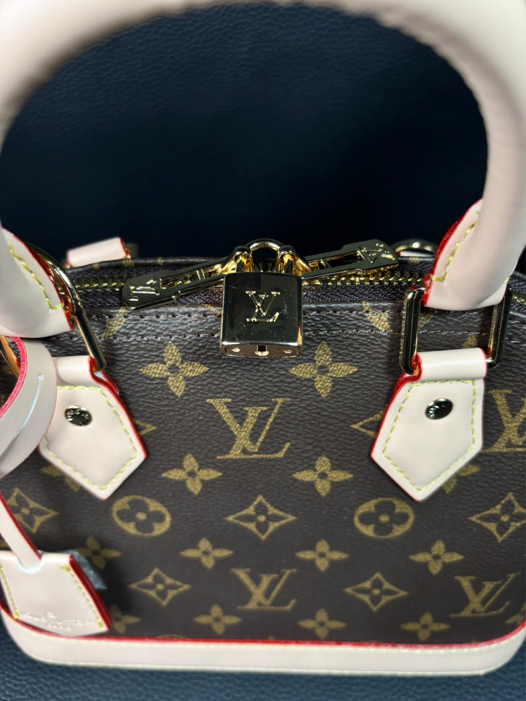 LV Alma BB Monogram - photo 3