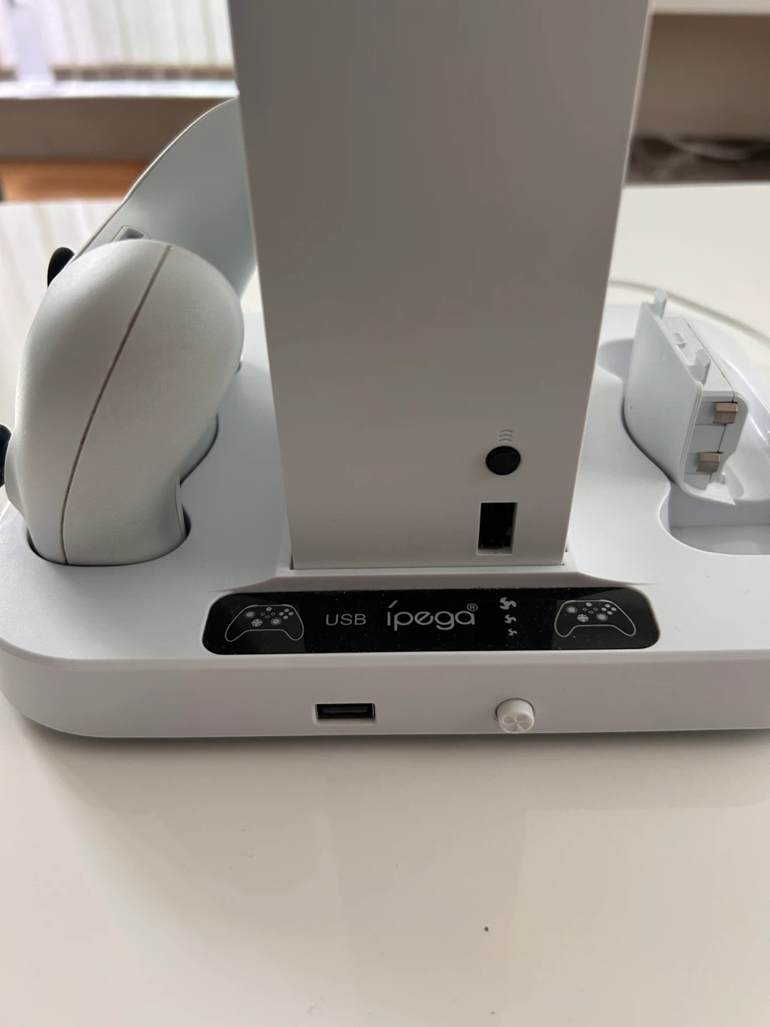 Xbox Series S Console with ipega Charging Dock and Controller - photo 2