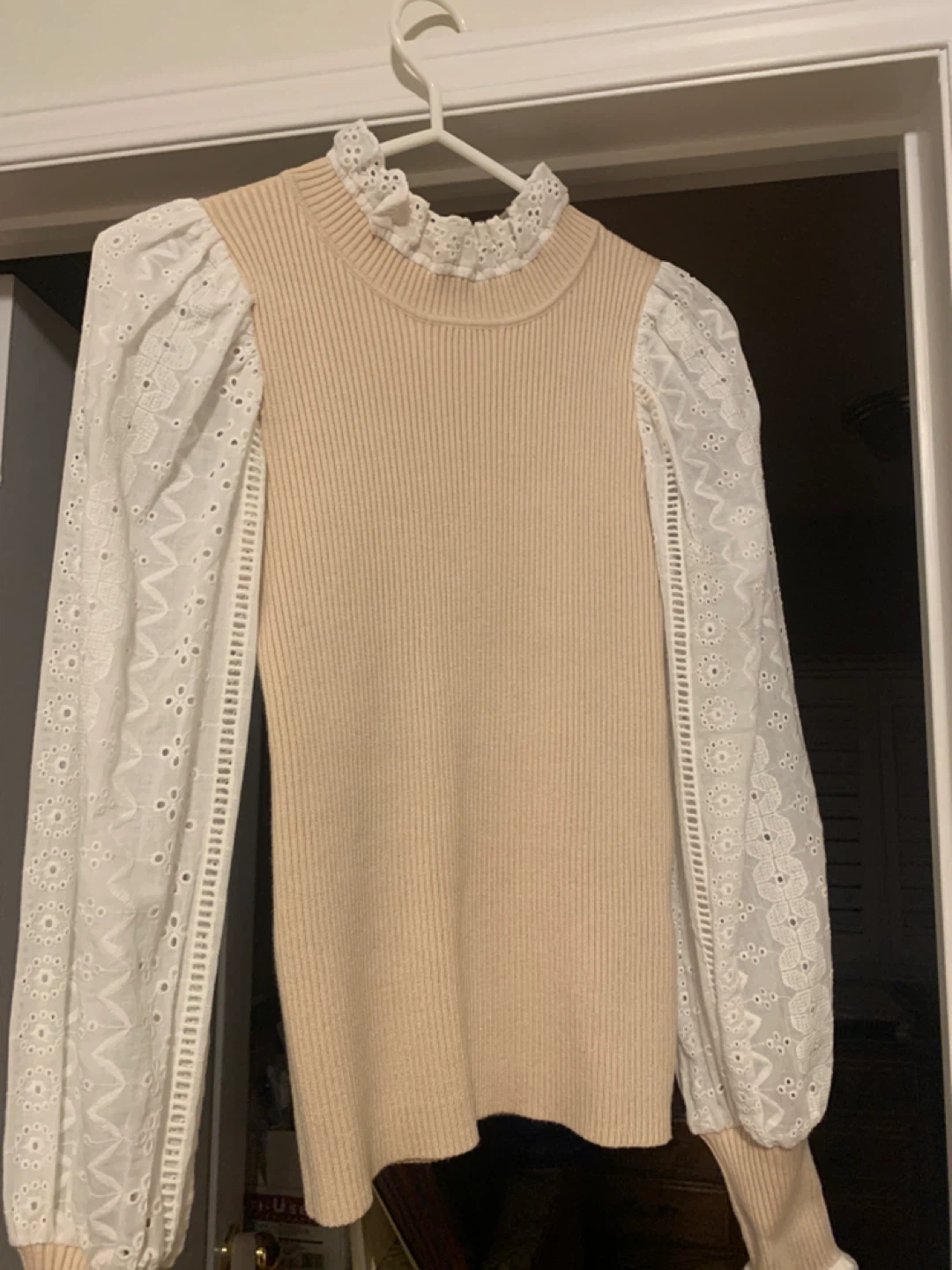 En Saison Women's Ribbed Sweater with Eyelet Puff Sleeves Size M