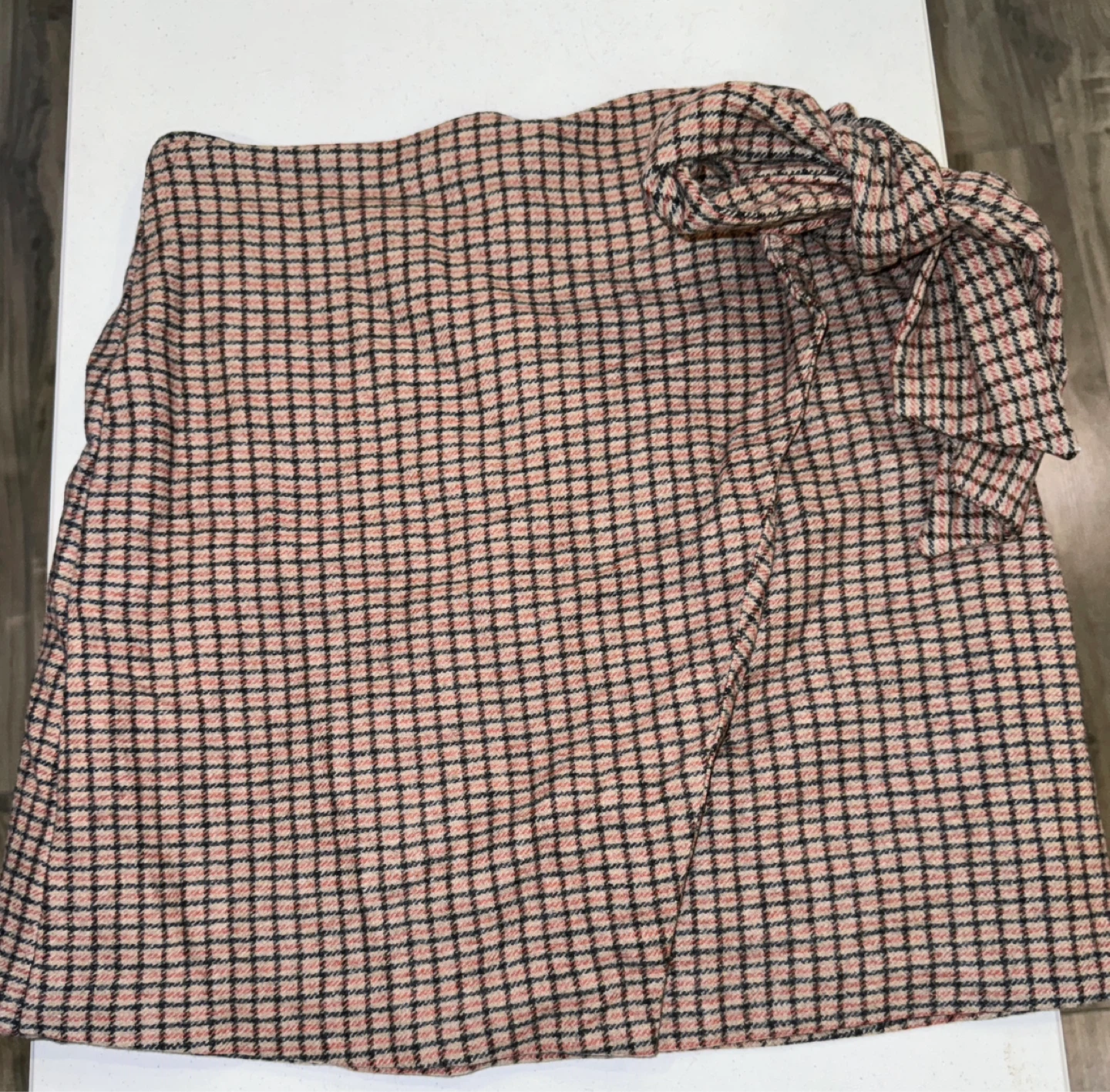 Wilfred size 2 Pink and Black Plaid Wrap Skirt