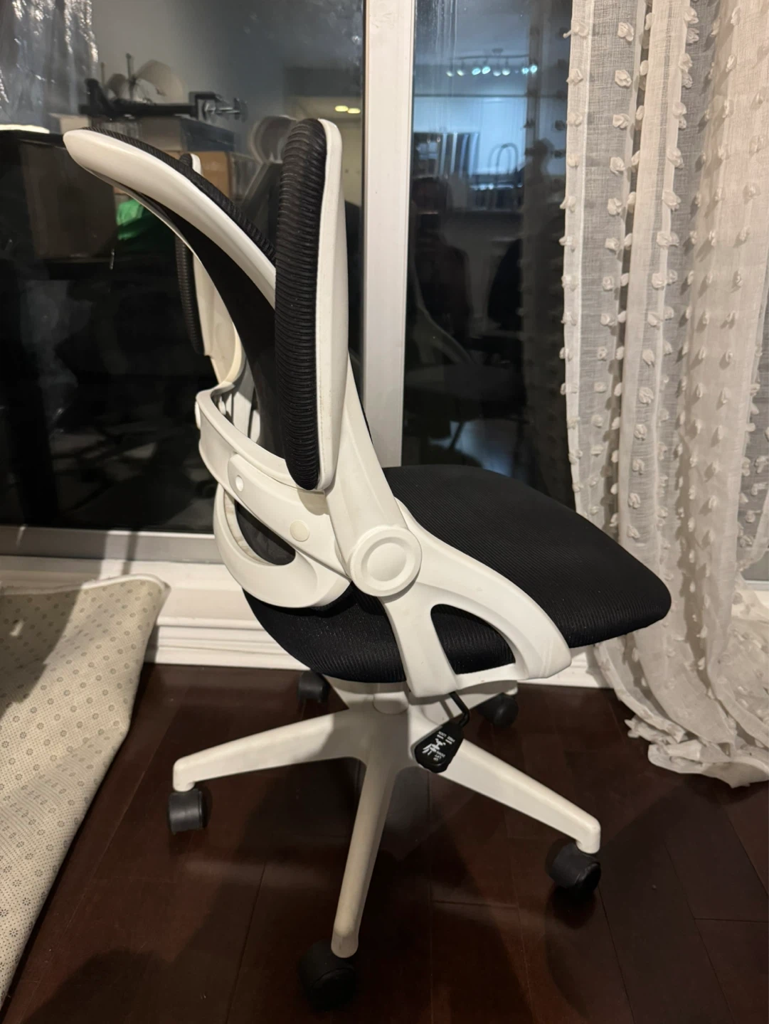 Ergonomic Black Mesh Office Chair