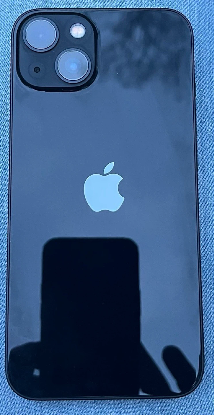 Apple iPhone 13 - Black