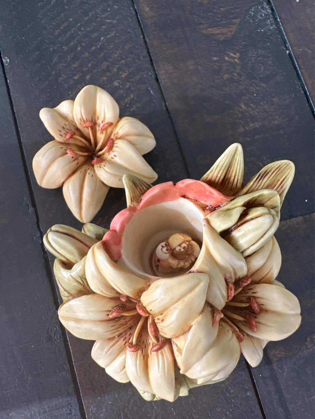 Lord Byron's Harmony Garden Lilies Figurine - photo 2