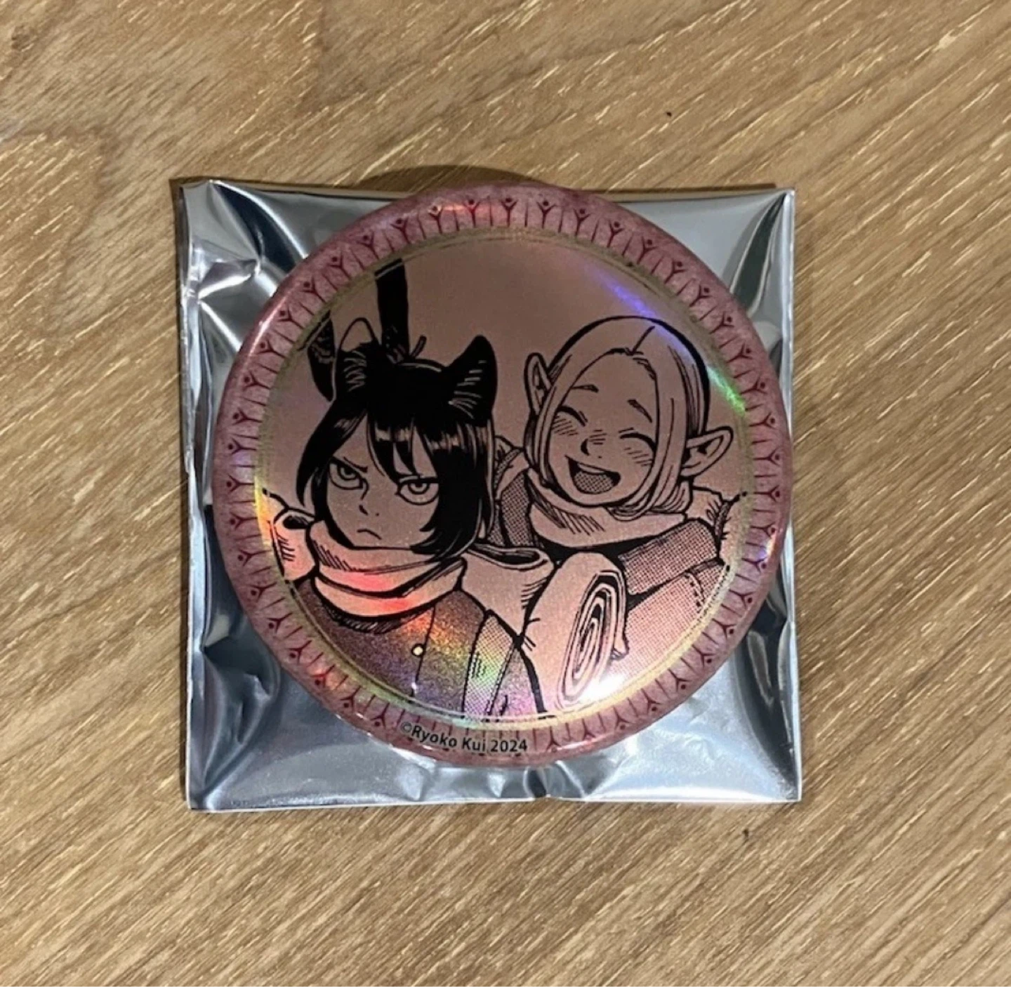 Delicious In Dungeon Marcille Izutsumi Holographic Button Pin - photo 5