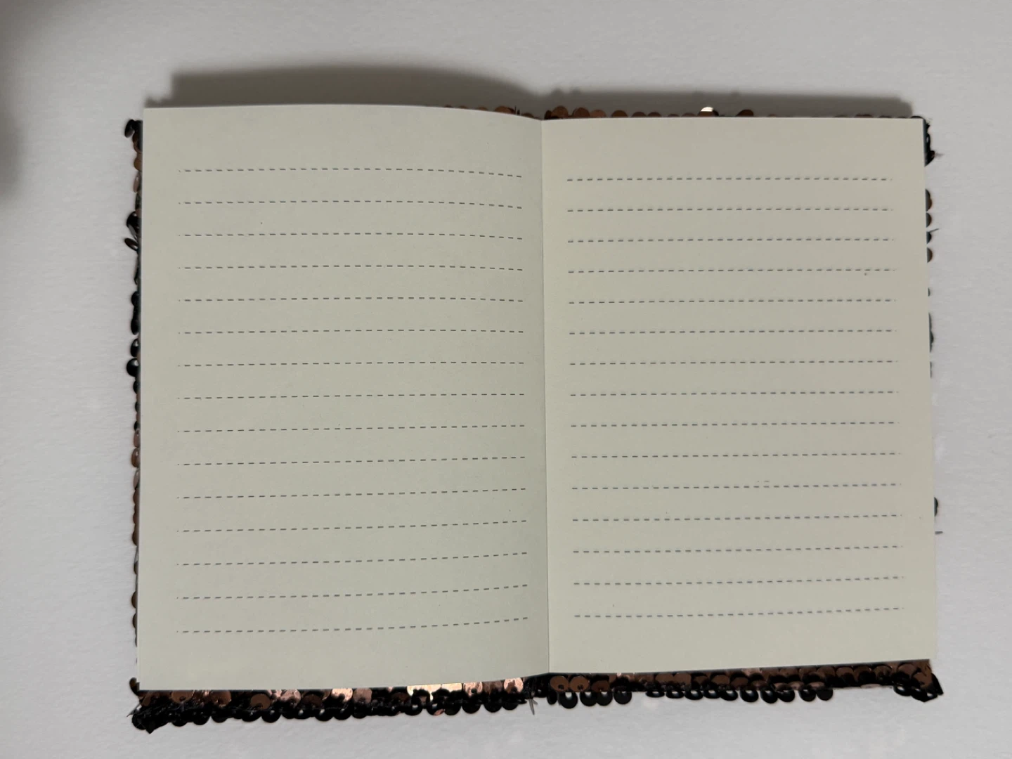 Sequinned notebook - photo 3