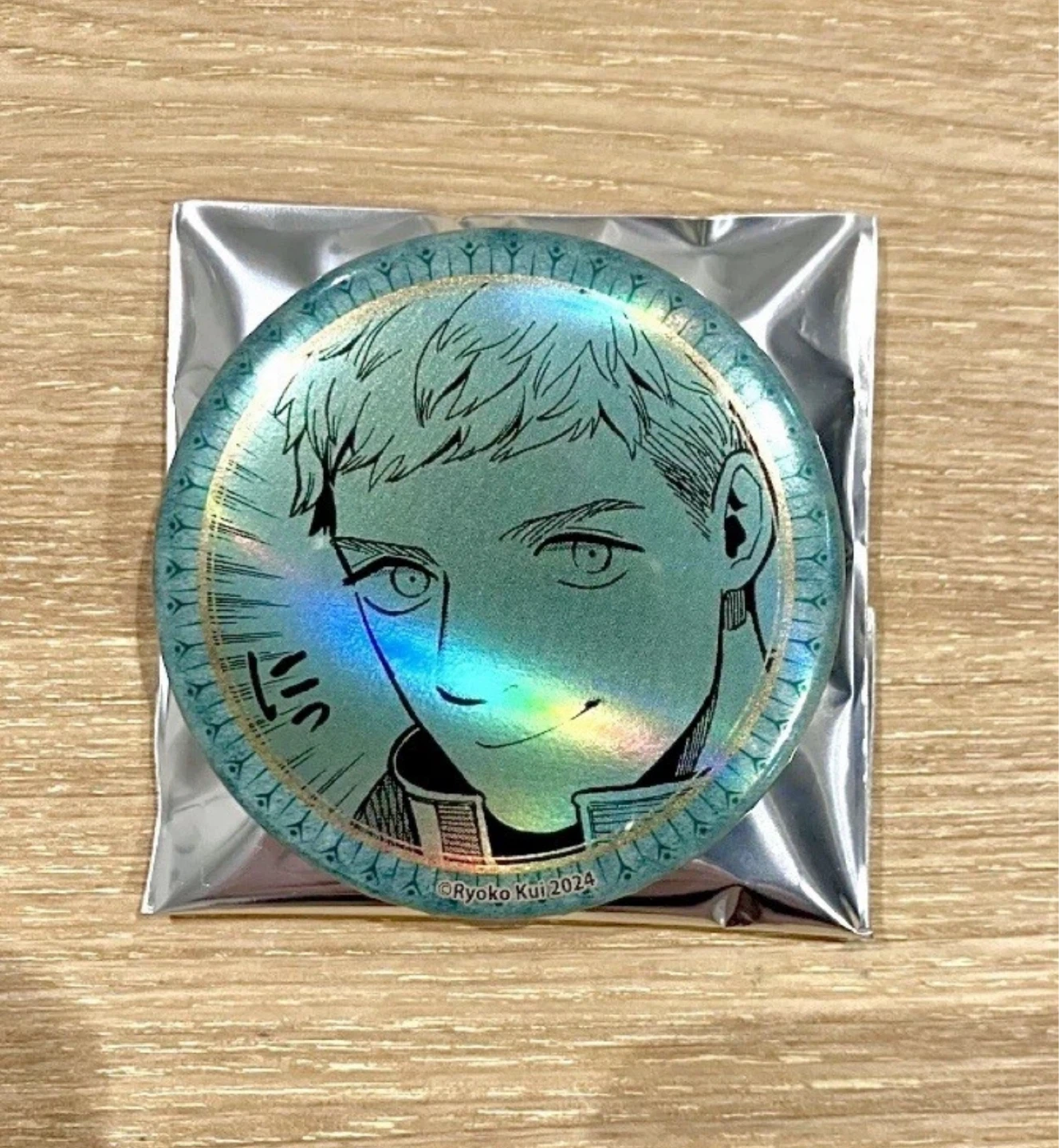 Delicious In Dungeon Laios Touden Holographic Button Pin Badge - photo 5
