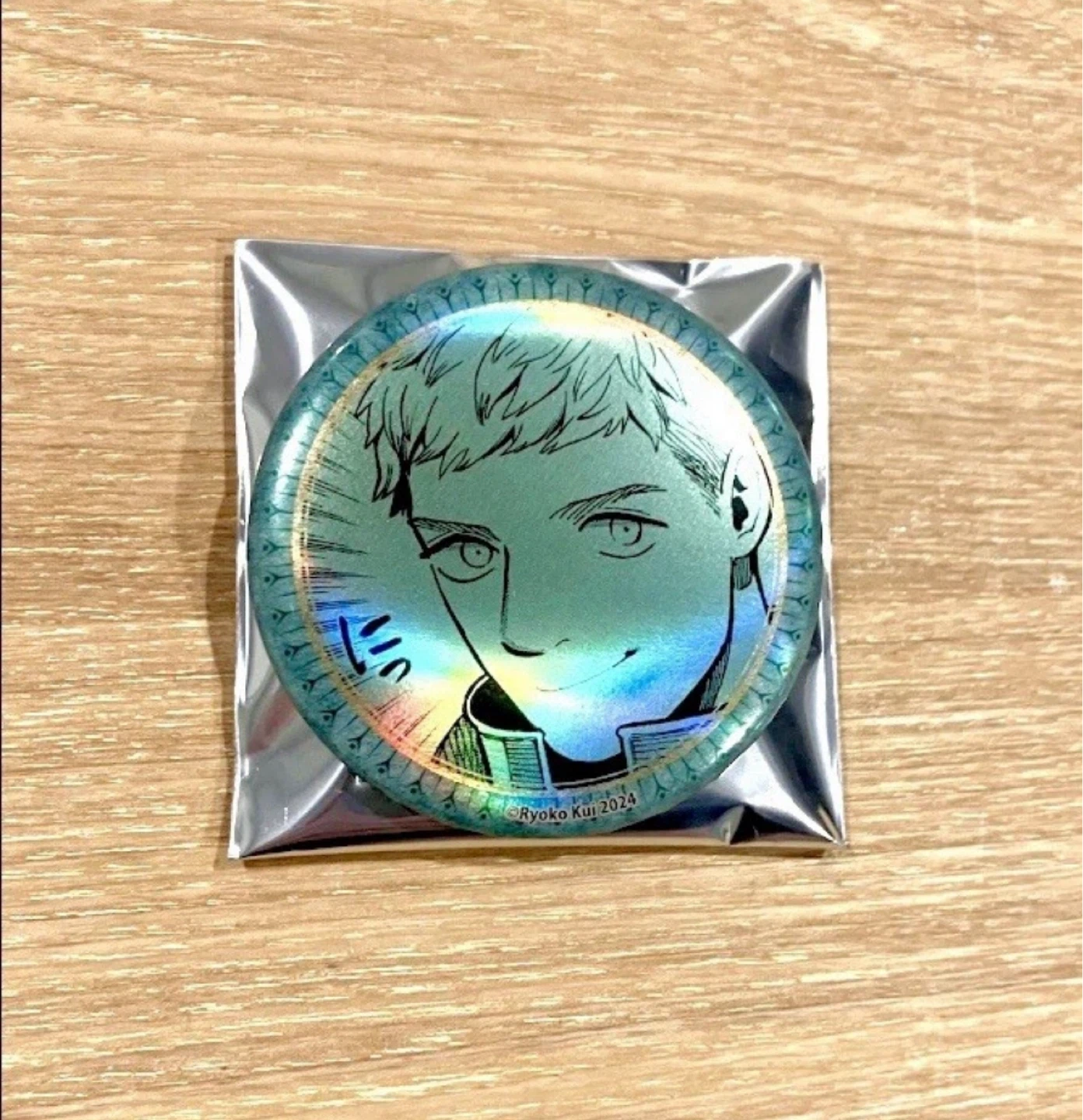 Delicious In Dungeon Laios Touden Holographic Button Pin Badge - photo 2
