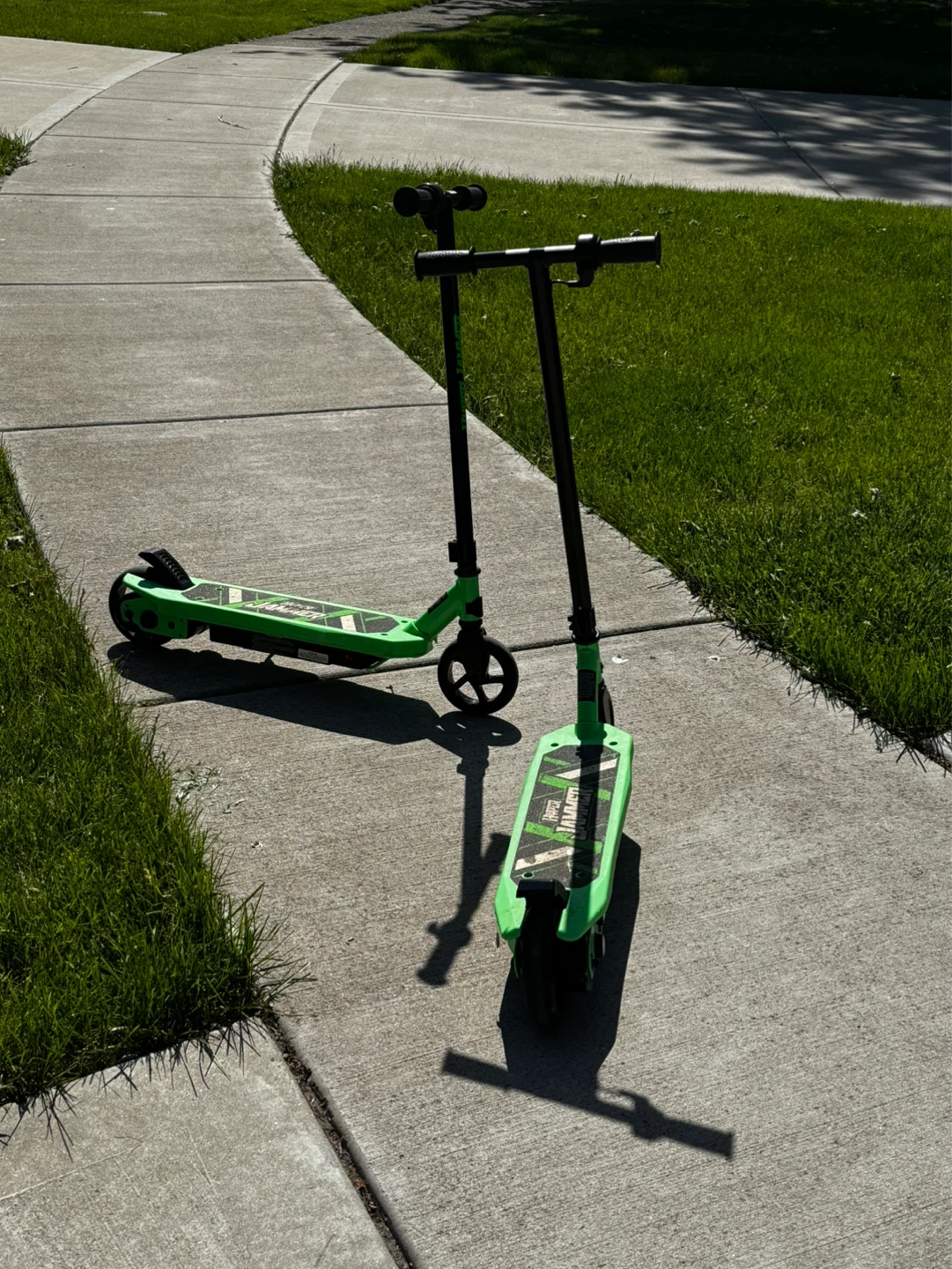 Razor Electric Scooter - Green - photo 3