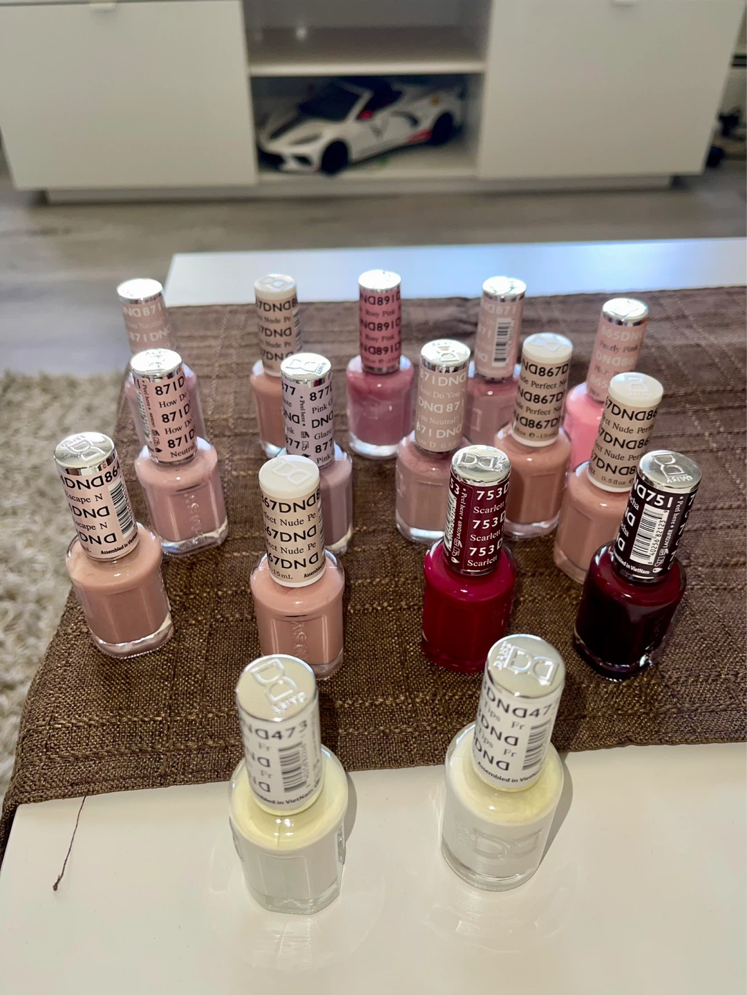 DND Polish Nail Lacquer Collection Assorted Shades - photo 2
