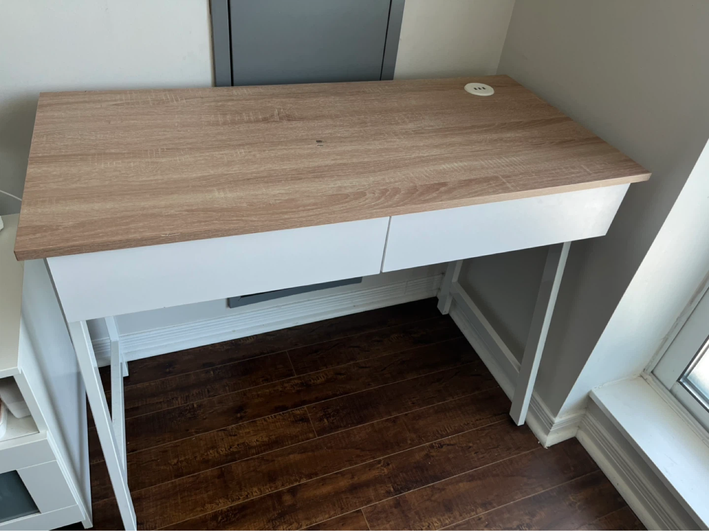 39.4’ Desk/ Table with 2 Drawers and USB Charger - photo 2