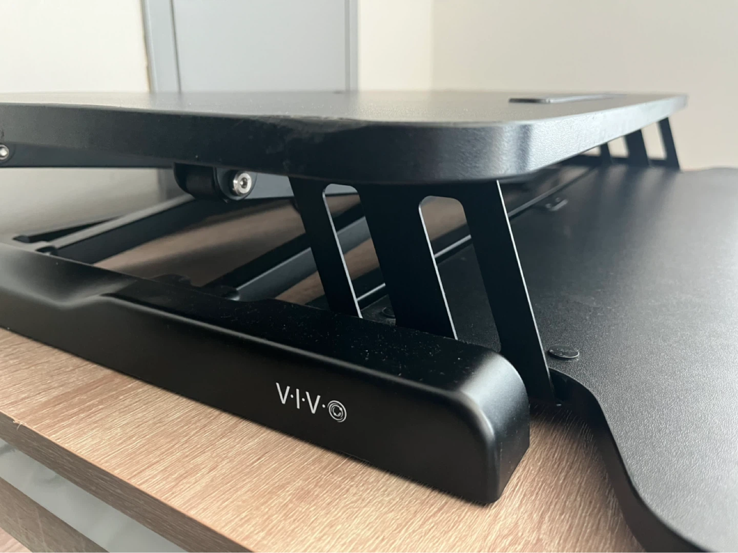 VIVO Standing desk converter/ height adjustable riser - photo 3