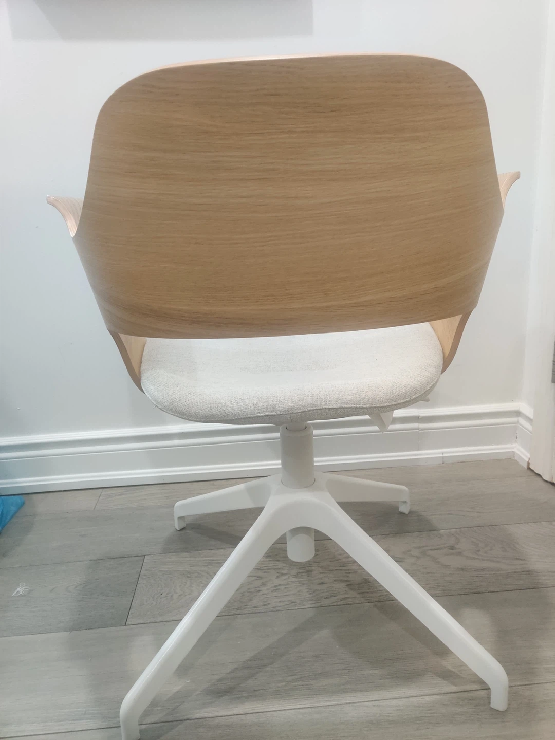 Modern Swivel Office Chair with Wood Back - photo 2
