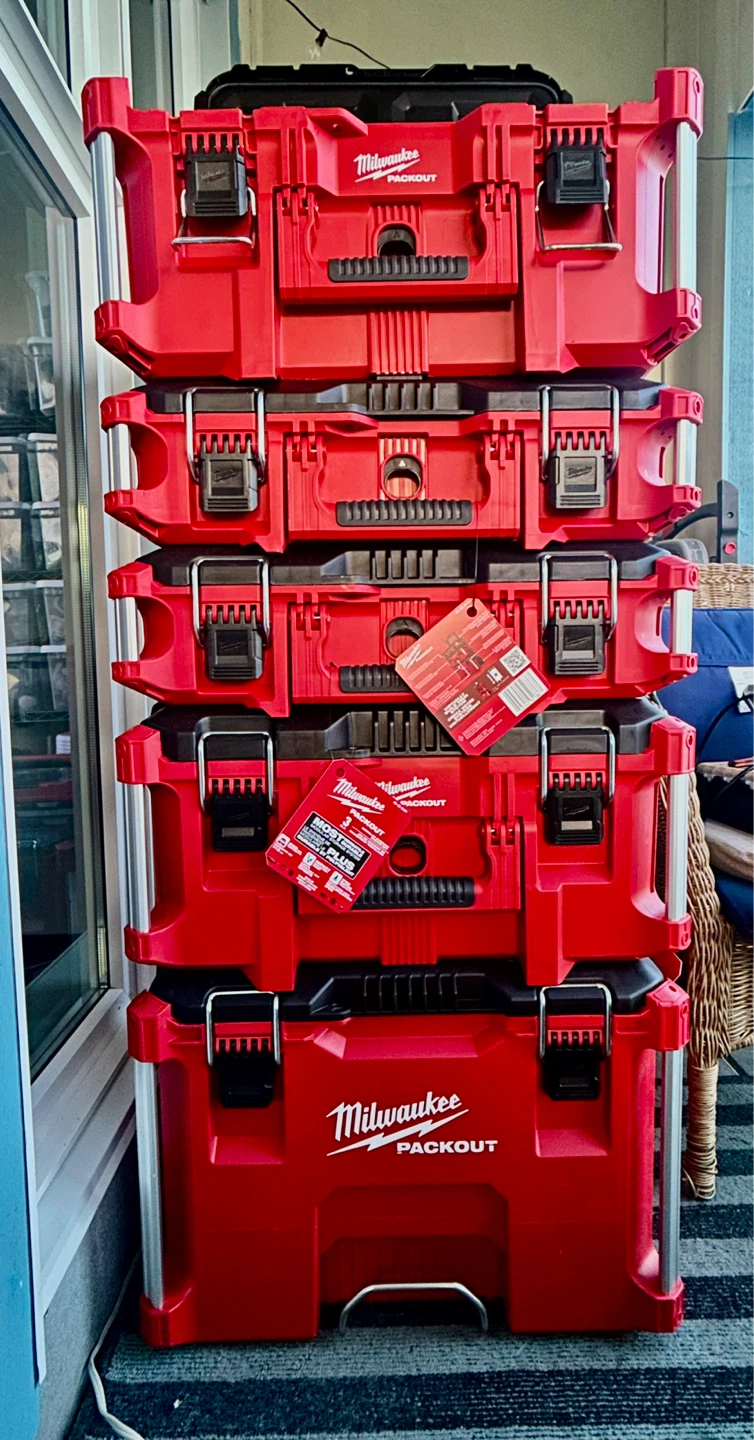 Milwaukee 5 Piece Rolling Packout Tool Box