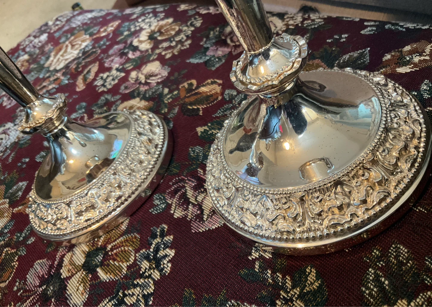 Set of 2 Ornate Silver-plated Candlesticks - photo 3