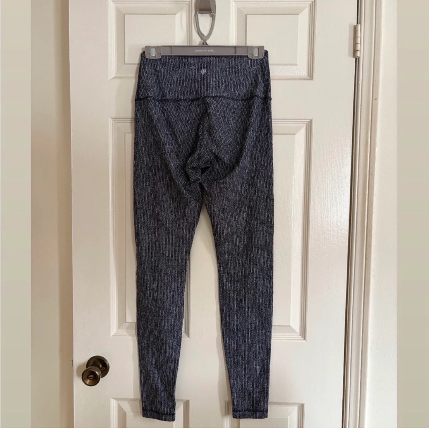 Lululemon Athletica Gray Leggings | Sz 13.5” Waist - photo 2