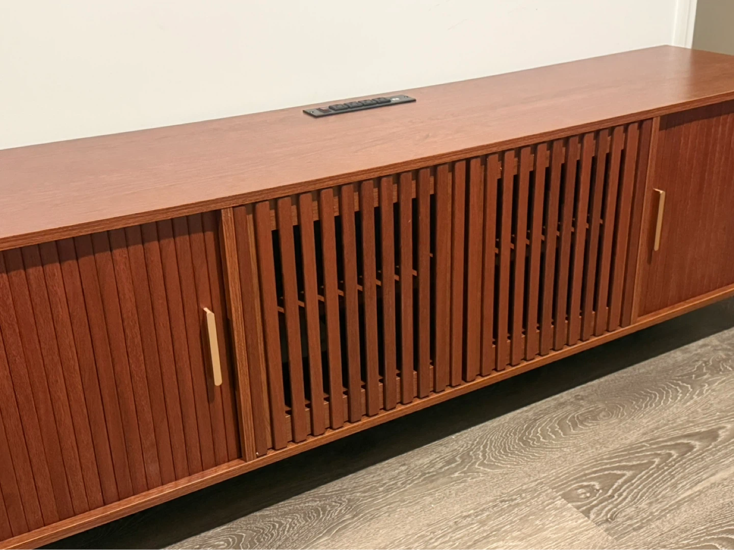 Mid-Century Style Media Console - photo 3
