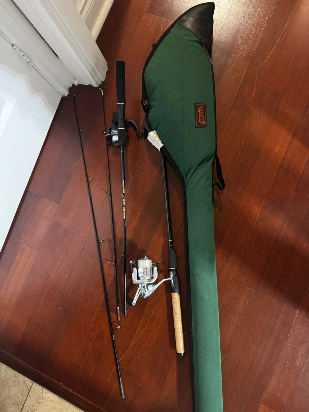 Fishing Rods with Reels and Case - photo 4