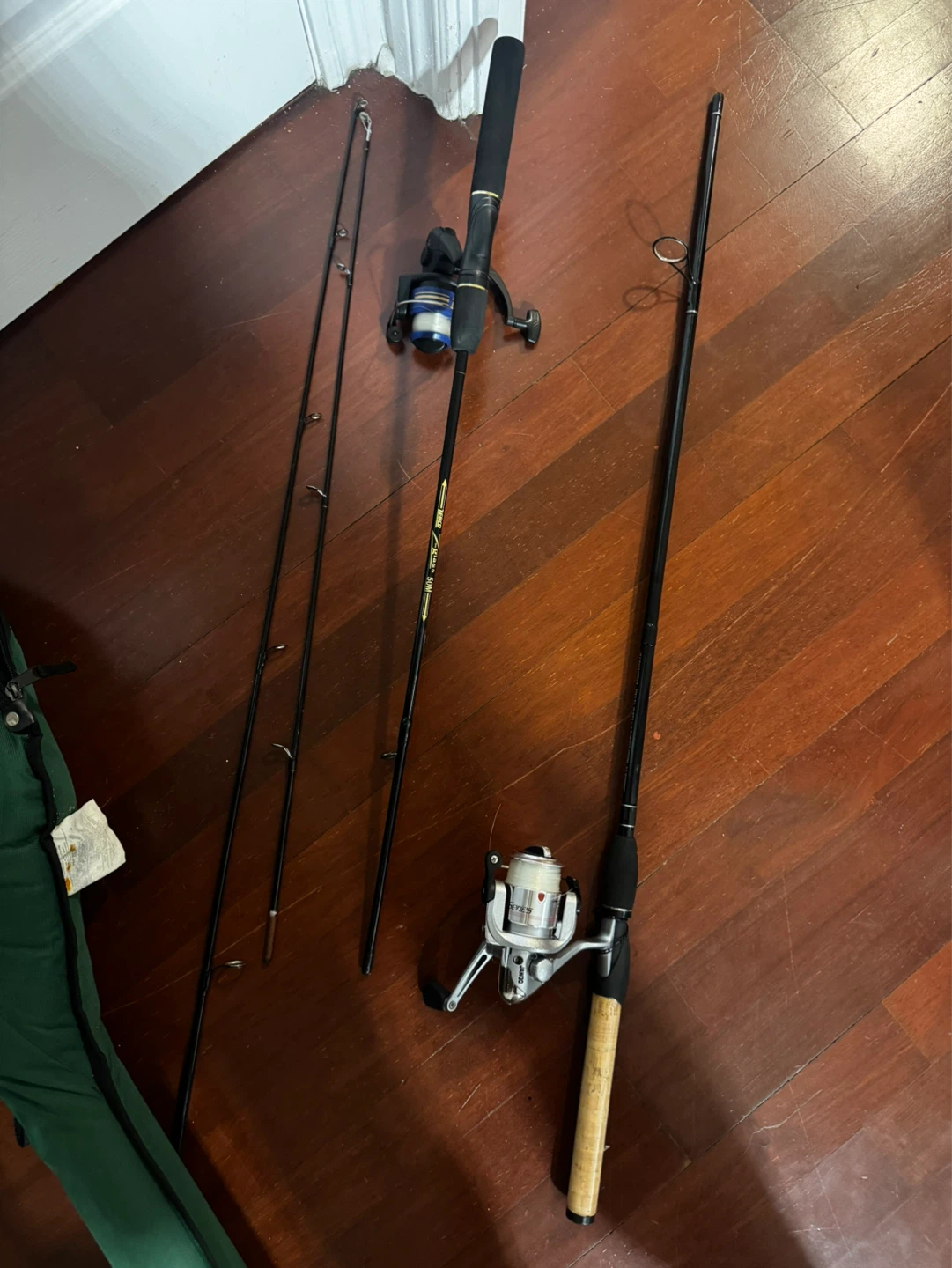 Fishing Rods with Reels and Case - photo 2